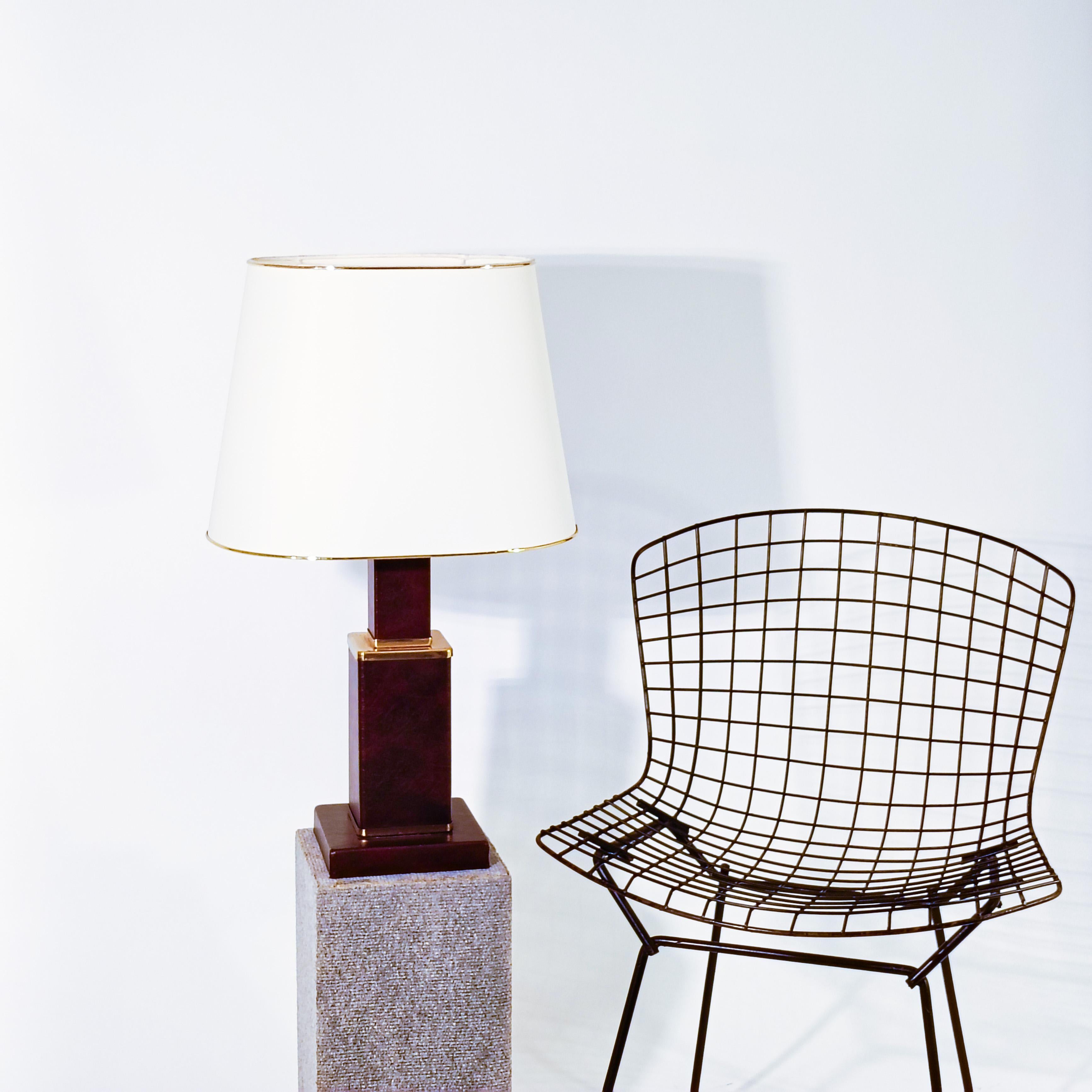 Hand-Crafted Dupré-Lafon. Art Deco and Hollywood Regency style table lamp, France, 1960s For Sale