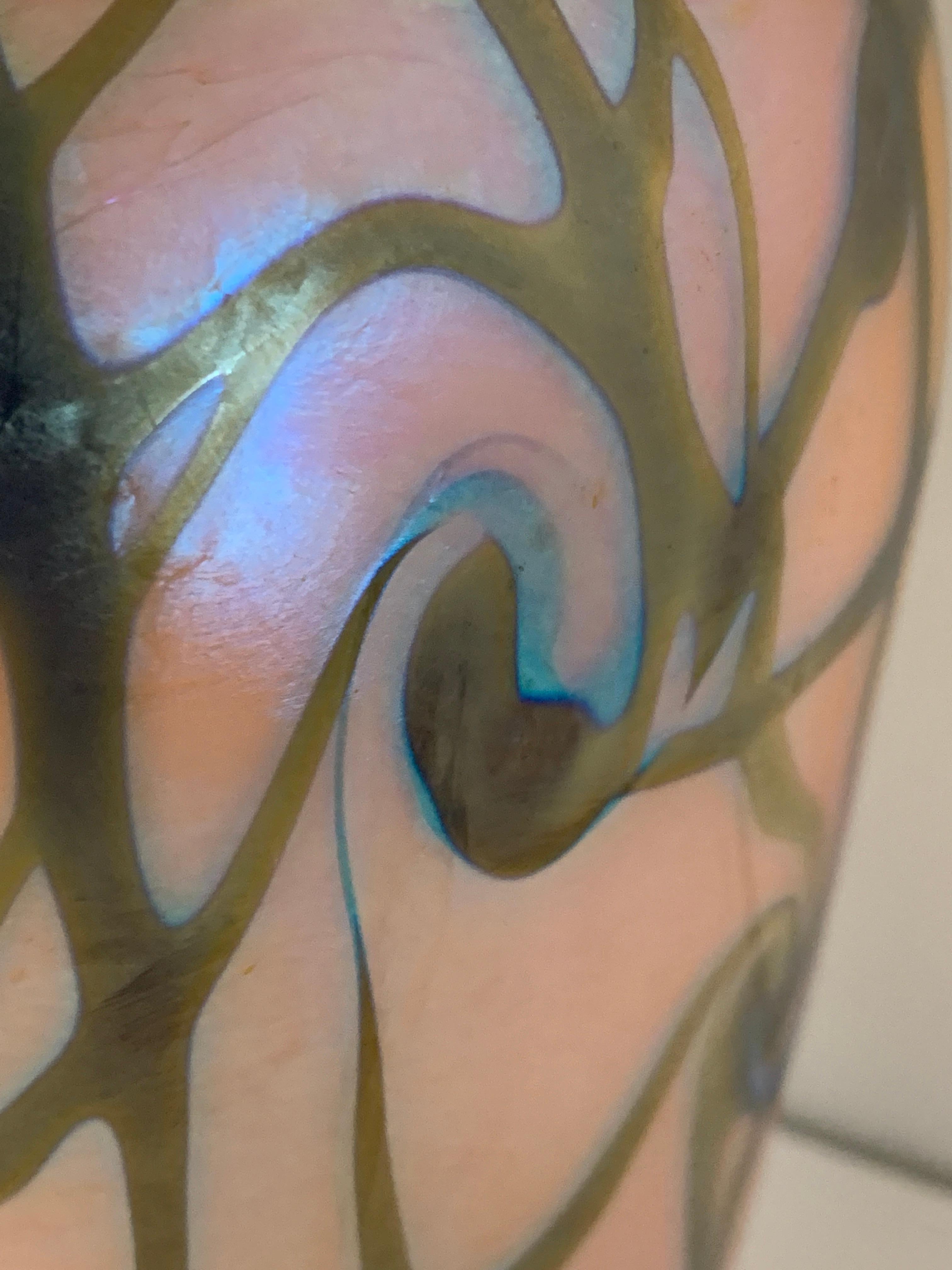 20ième siècle Vase en verre Durand King Tut Pattern en vente