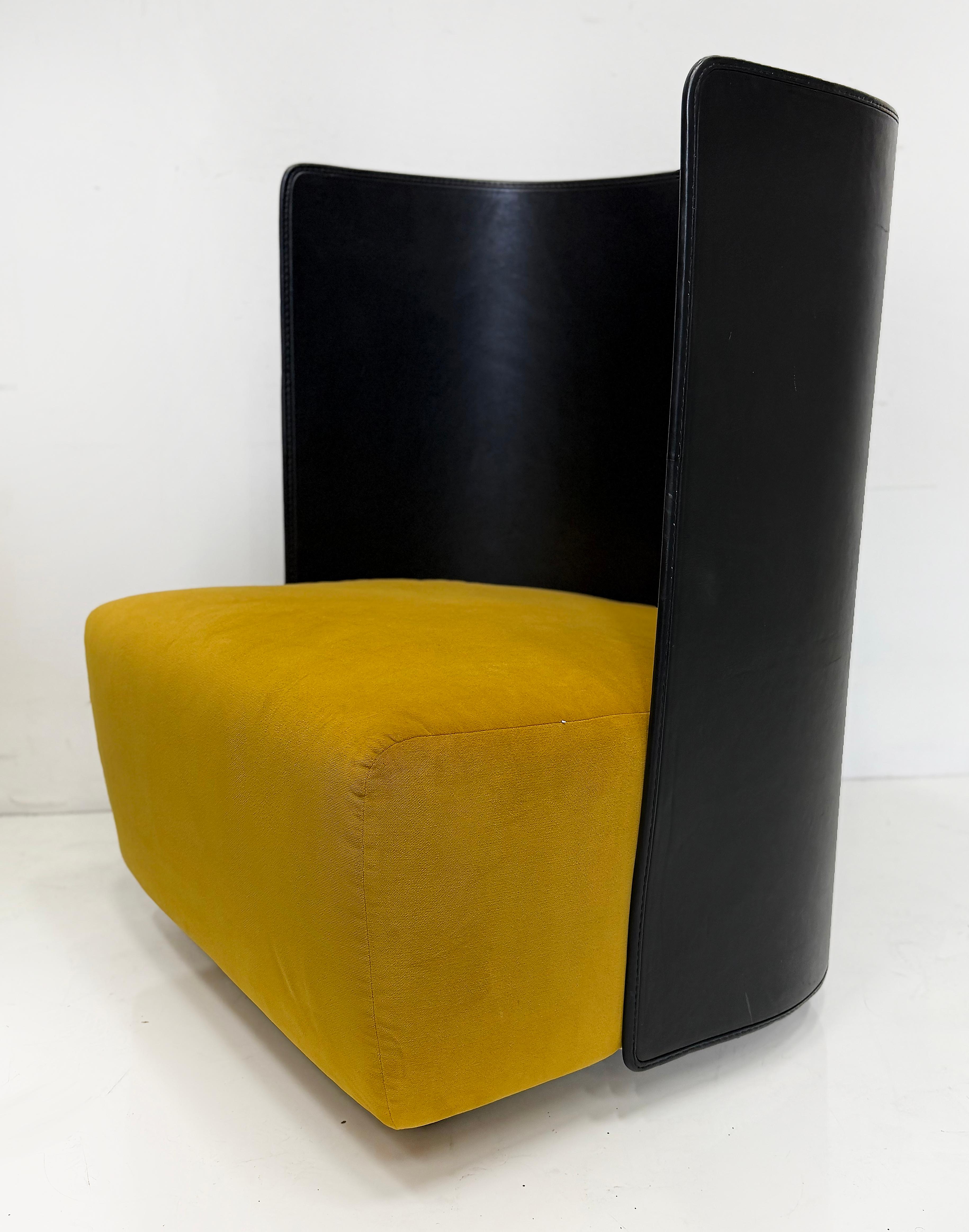 D'Urbino, Lomazzi for Zanotta 1984 Campo High Back Chair in Leather and Fabric Posmoderno en venta