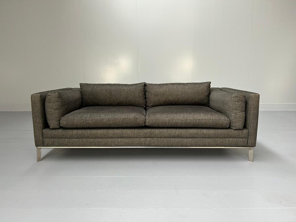 Duresta For Matthew Williamson “Minnelli” 2.5-Seat Sofa – In Brown Woven Linen In Good Condition For Sale In Barrowford, GB