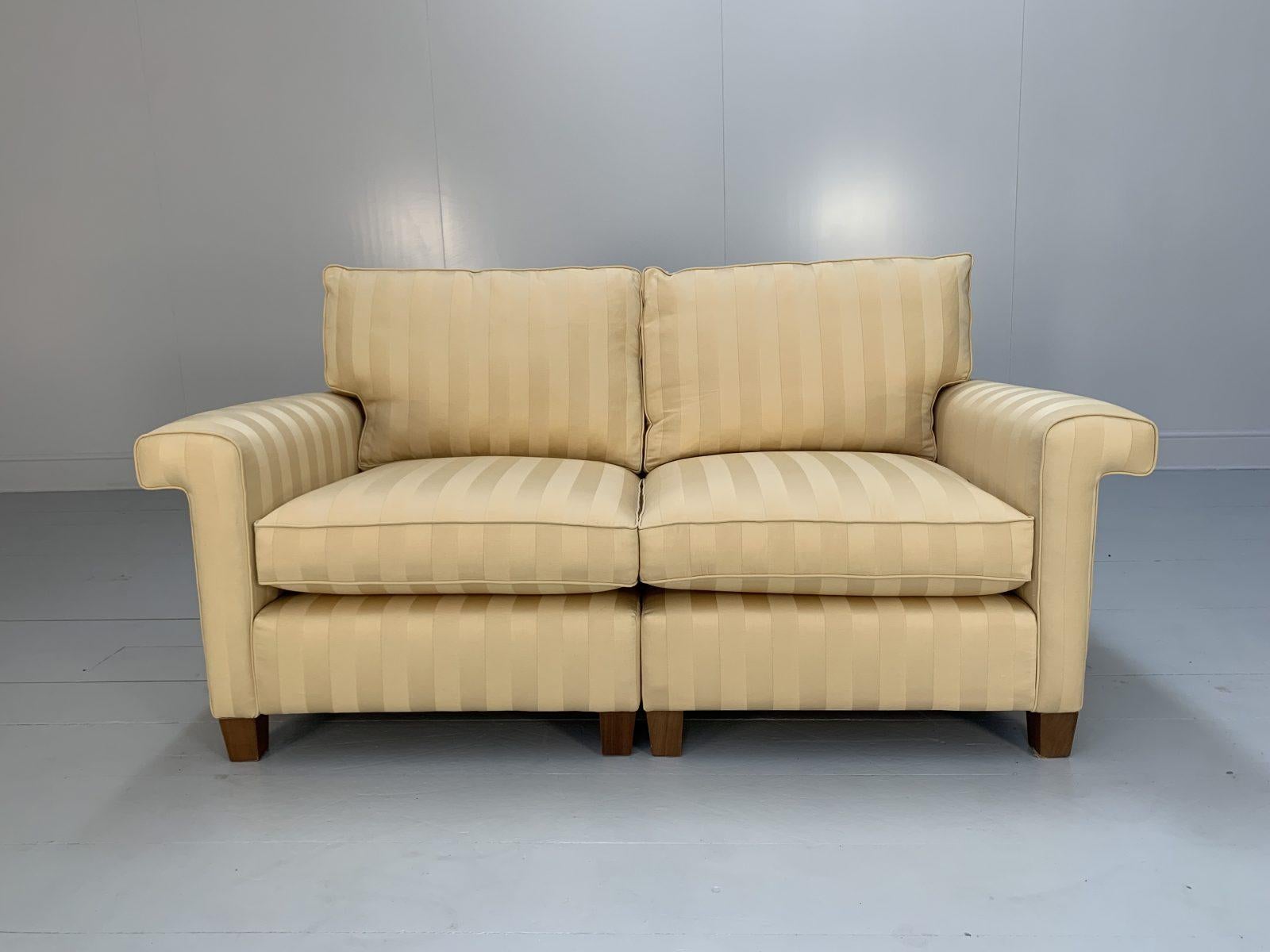 Hello Friends, and welcome to another unmissable offering from Lord Browns Furniture, the UK’s premier resource for fine Sofas and Chairs.

On offer on this occasion is a superb, majestic Duresta “Gabrielle” Cushion-Back 2.5-Seat Sofa, dressed in