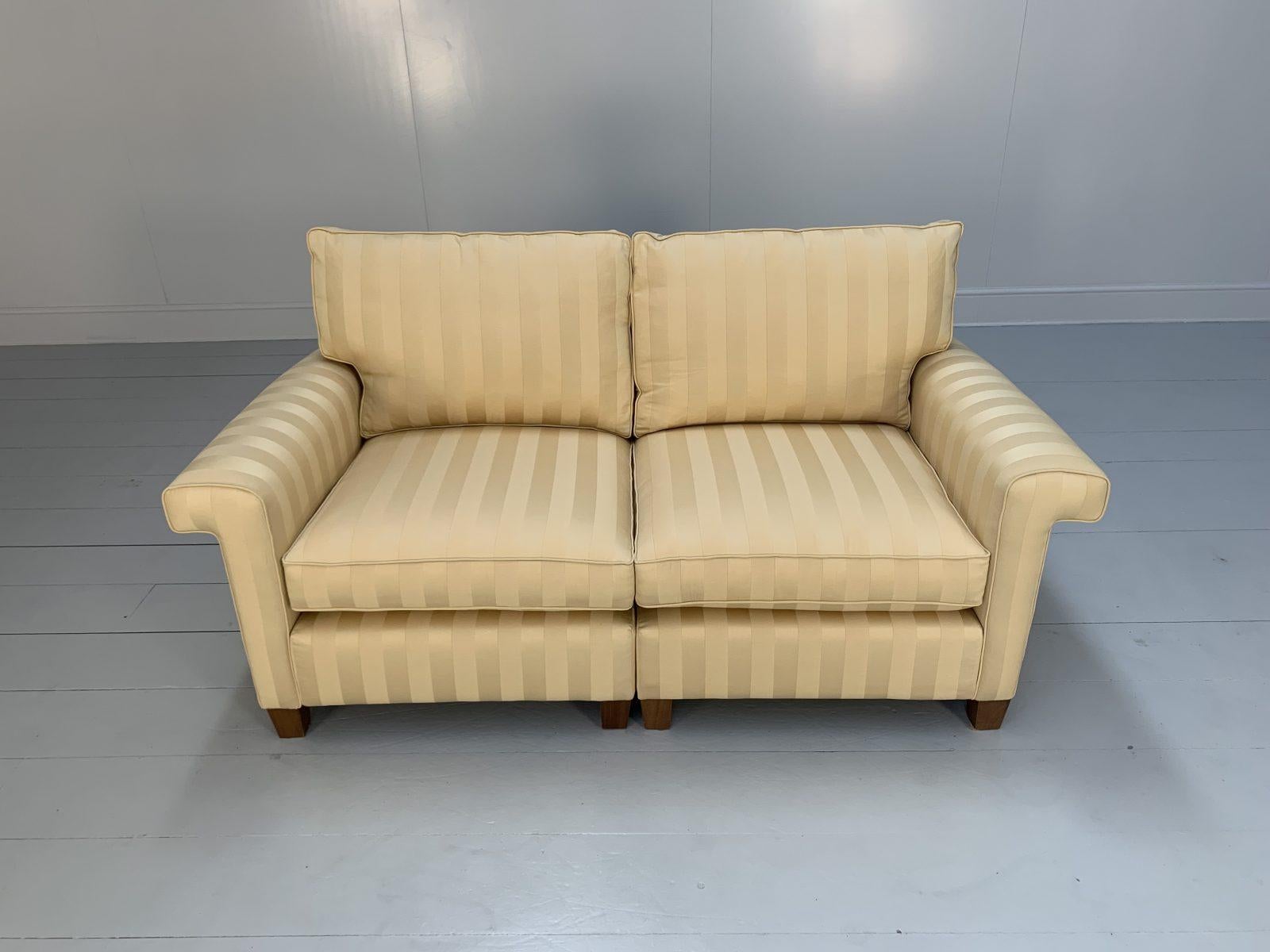 DURESTA Gabrielle 2.5-Sitz Sofa - In Gold Stripe Fabric im Zustand „Gut“ im Angebot in Barrowford, GB