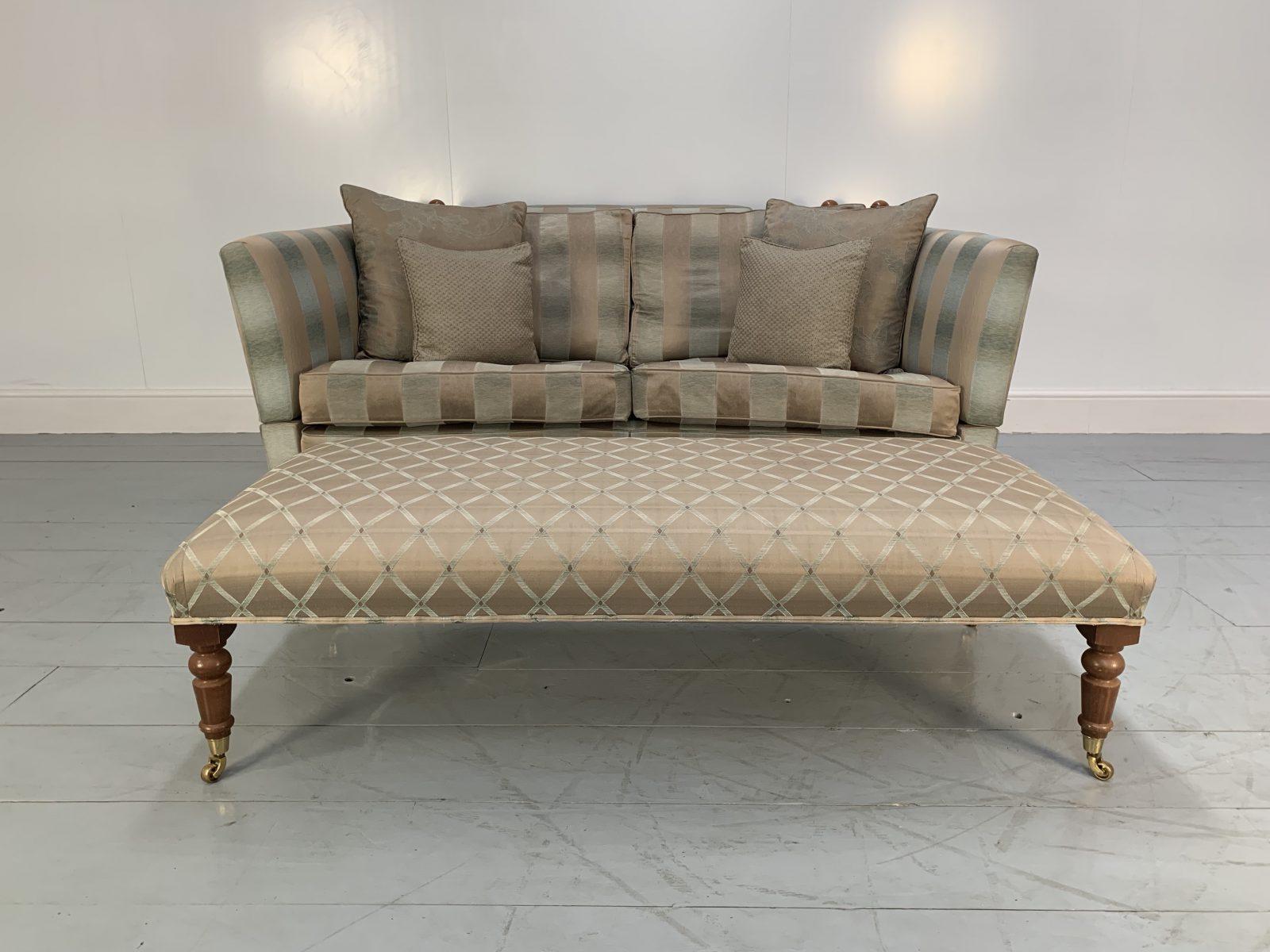 On offer on this occasion is a superb, majestic Duresta “Hornblower” cushion-back 2.5-seat sofa and a “Rectory” footstool, with the sofa dressed in their stunning, tactile and unashamedly luxurious pale-gold broad-stripe and large-check