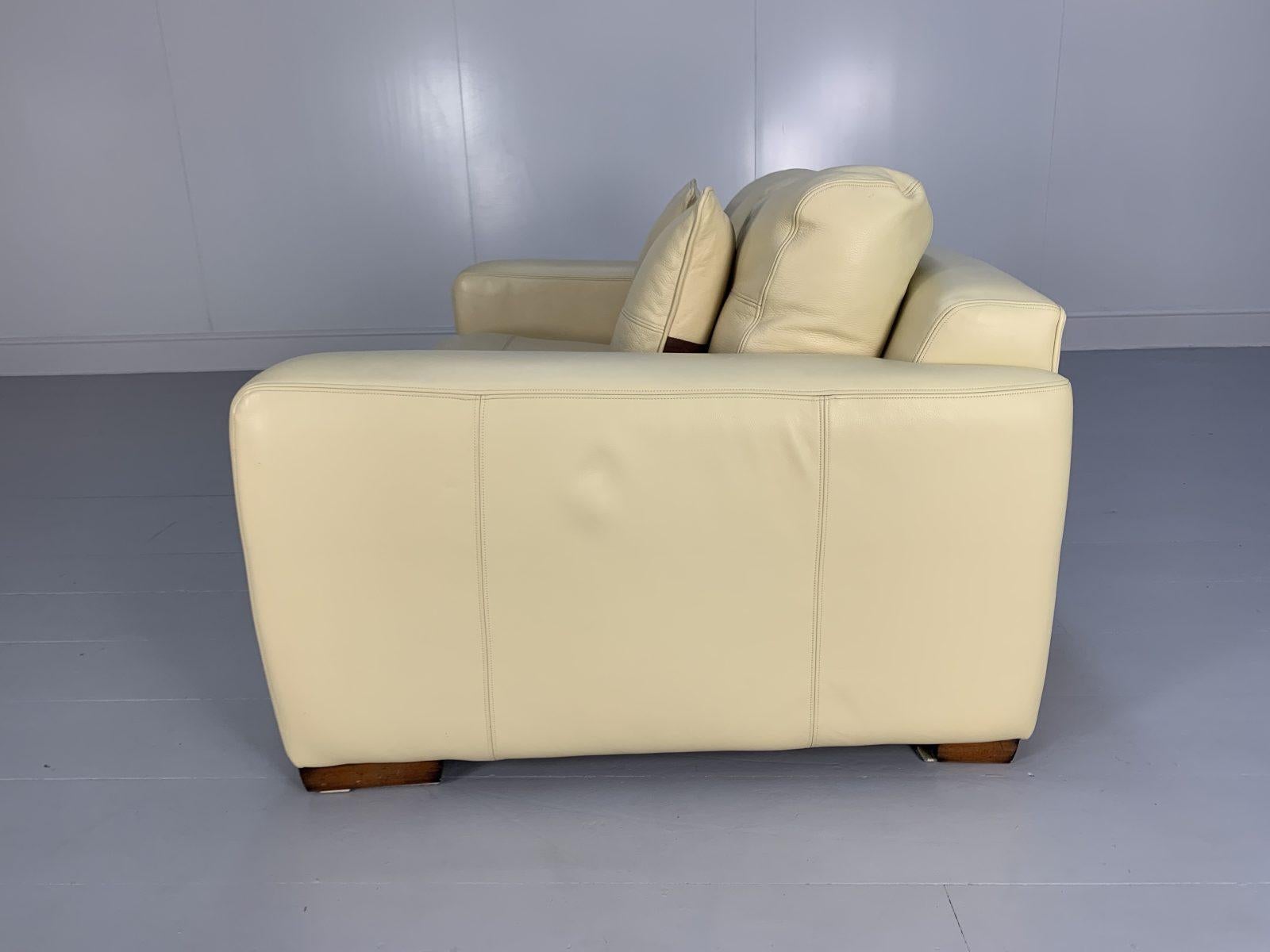 Duresta “Panther” 2-Seat Sofa – in Cream Leather In Good Condition For Sale In Barrowford, GB