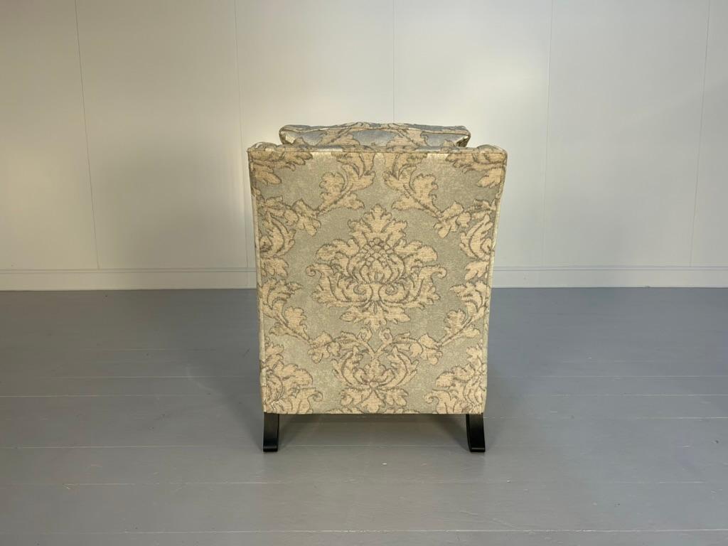 Canapé et fauteuil Trafalgar de Duresta en damas métallique en vente 6