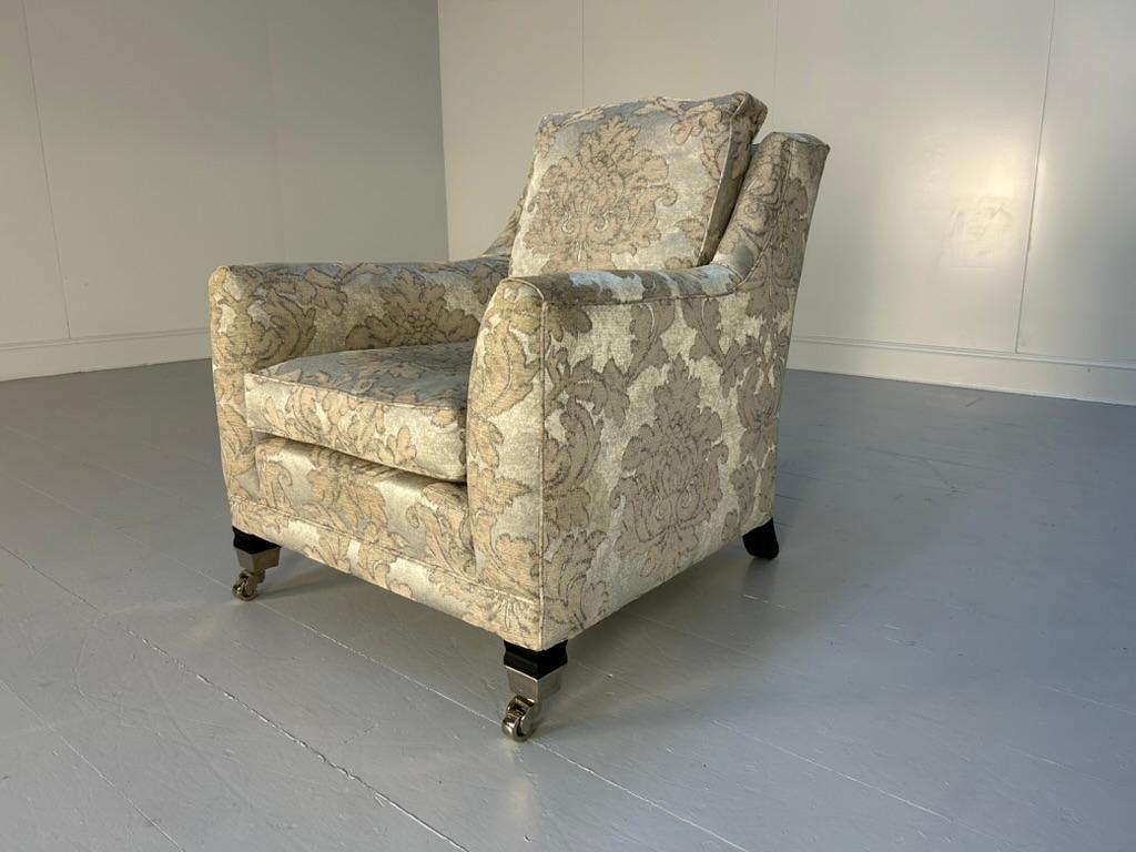 Canapé et fauteuil Trafalgar de Duresta en damas métallique en vente 3