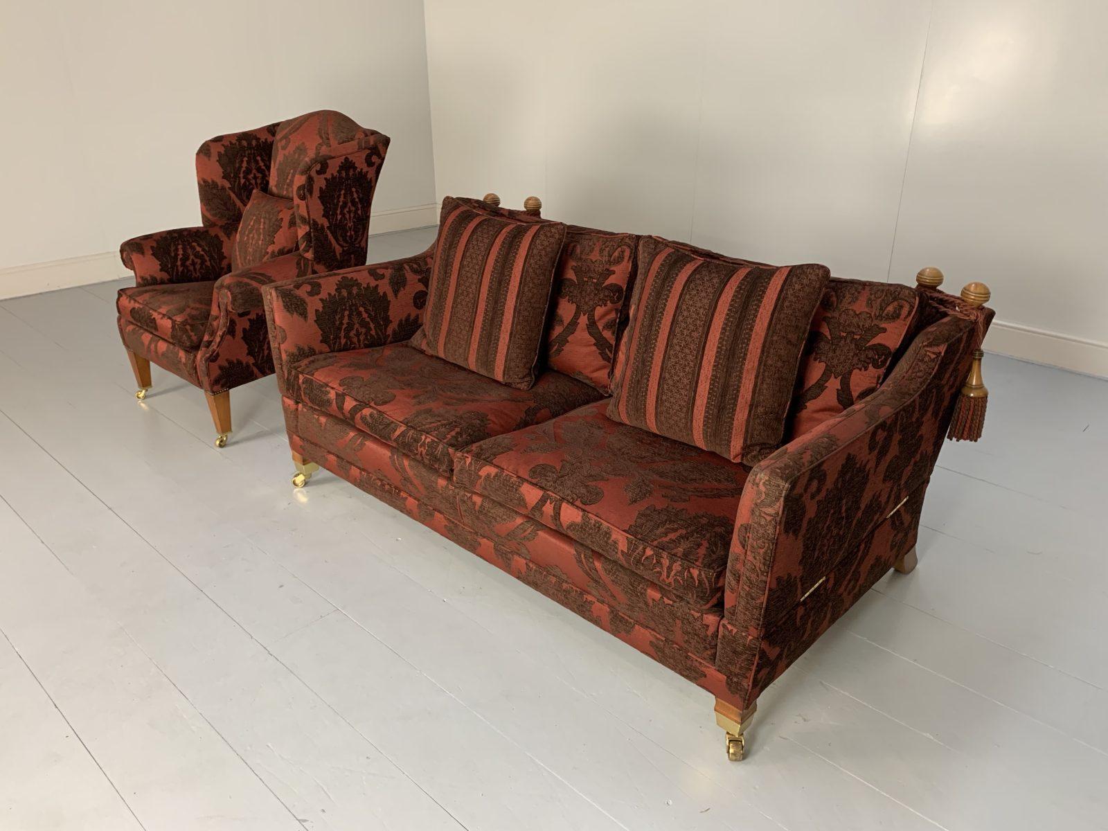 Hello Friends, and welcome to another unmissable offering from Lord Browns Furniture, the UK’s premier resource for fine Sofas and Chairs.

On offer on this occasion is a superb, majestic Duresta “Trafalgar” cushion-back 2.5-seat sofa and