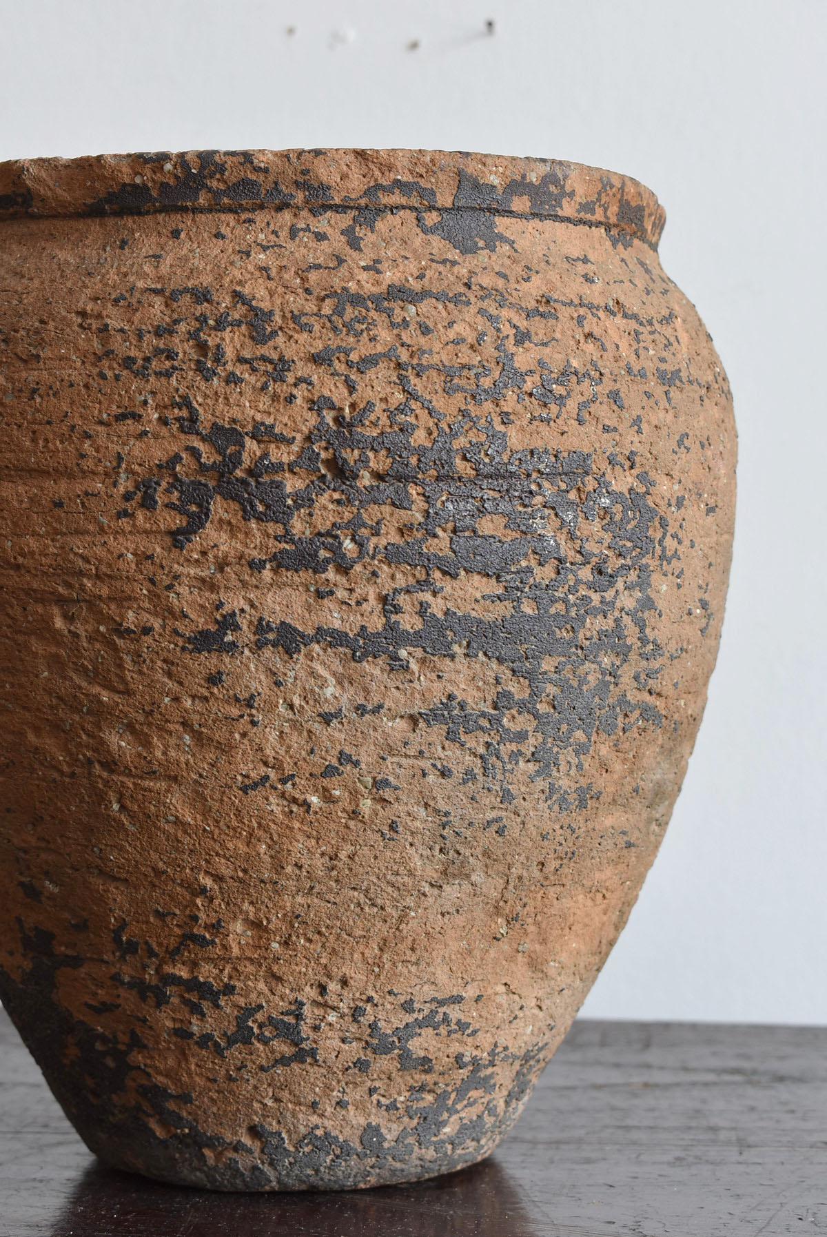 During the Edo Period in Japan Antique Jar /Shigaraki Ware Pot / 1600-1700 6