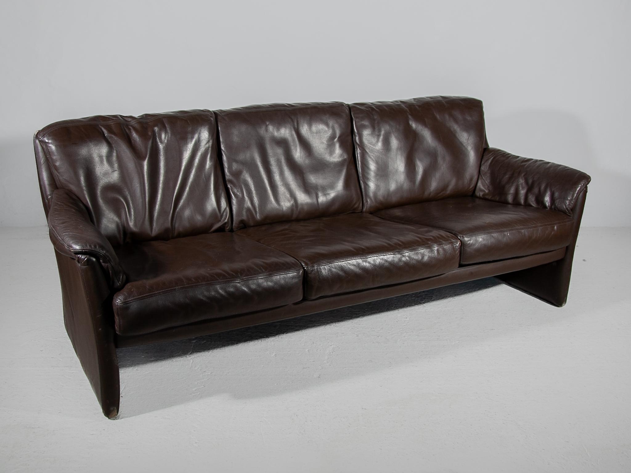 Mid-Century Modern DURLET Three seat Sofa, 1970s For Sale