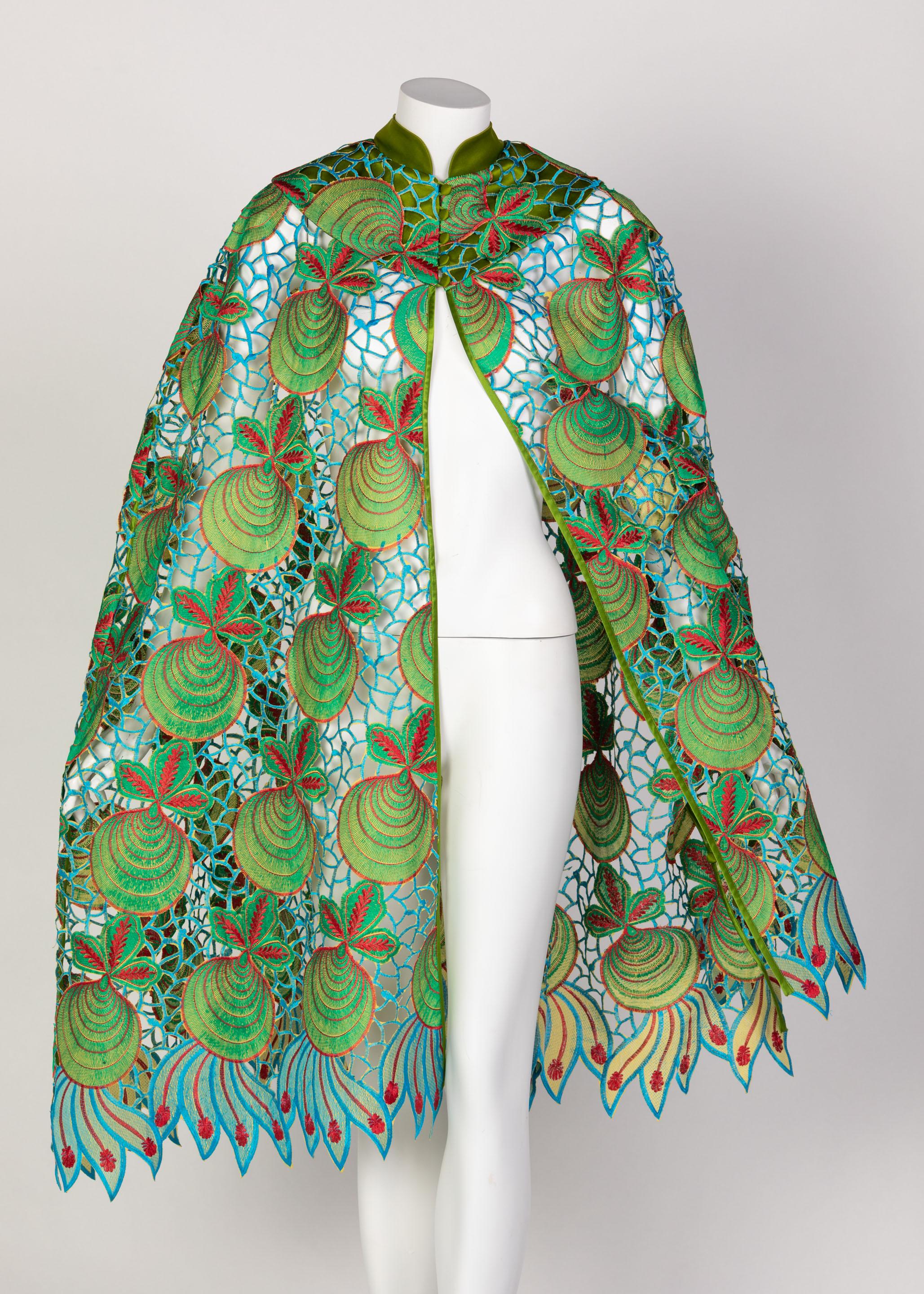 Duro Olowu Green Blue Red Cut Out Silk Lace Cape, 2012 In Excellent Condition For Sale In Boca Raton, FL