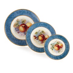 Vajilla de porcelana Dursley decorada por James Skerrett