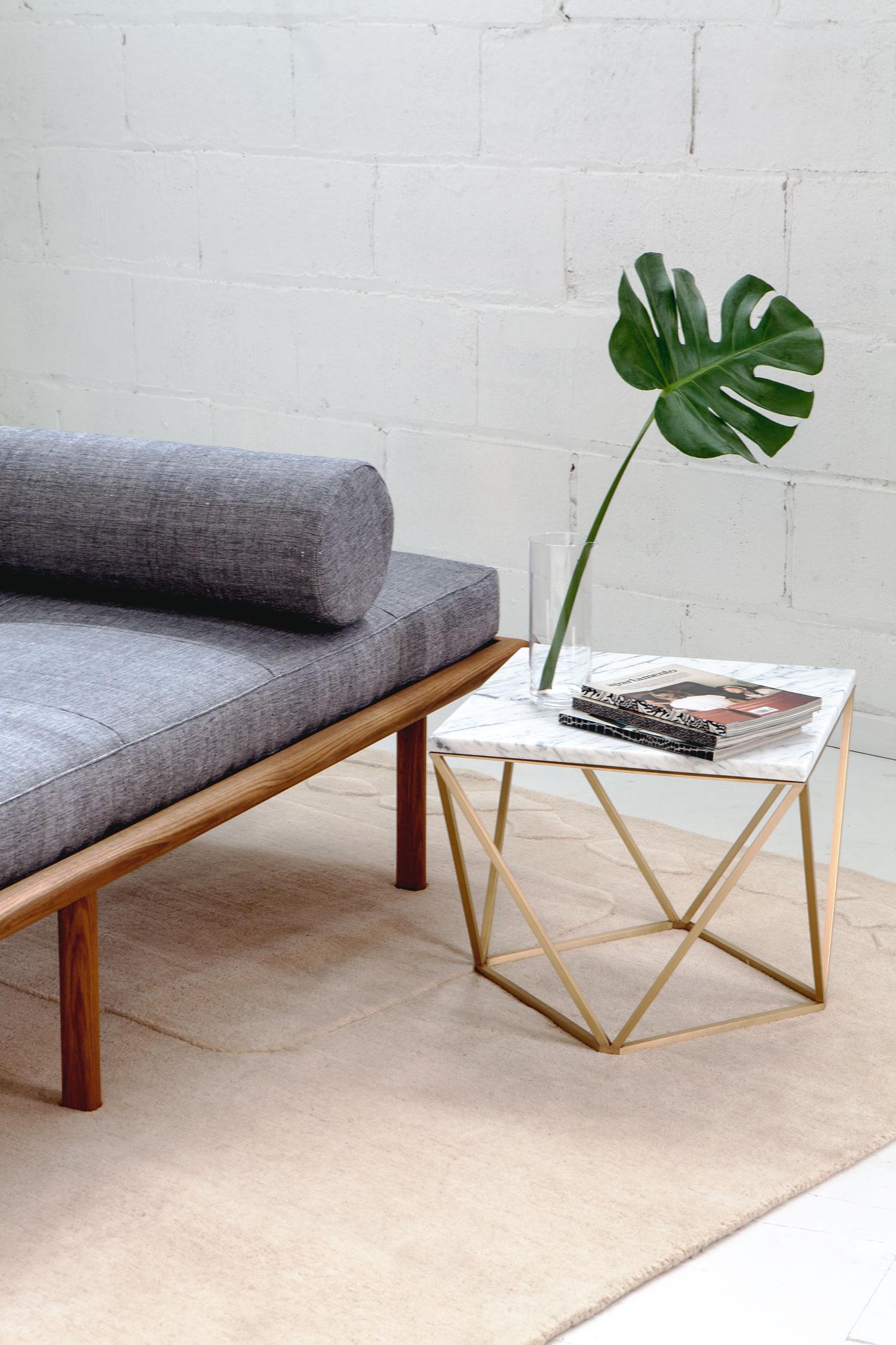 Dusk Coffee Table, Small in White Marble and Brushed Brass In New Condition In Brooklyn, NY