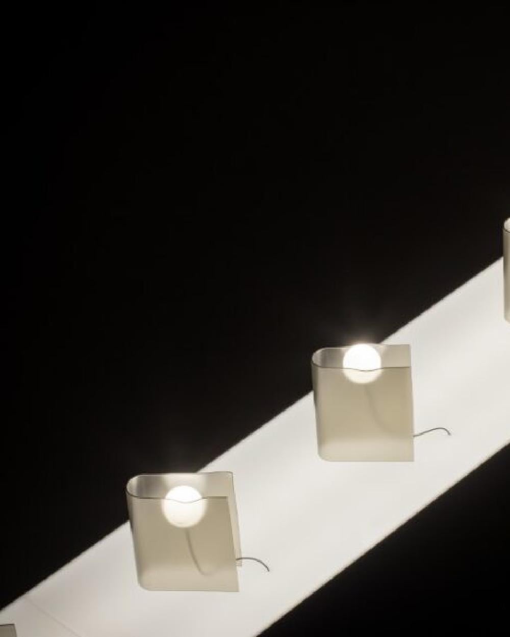 XXIe siècle et contemporain Lampe de table DUSK de Nendo pour Wonderglass en vente