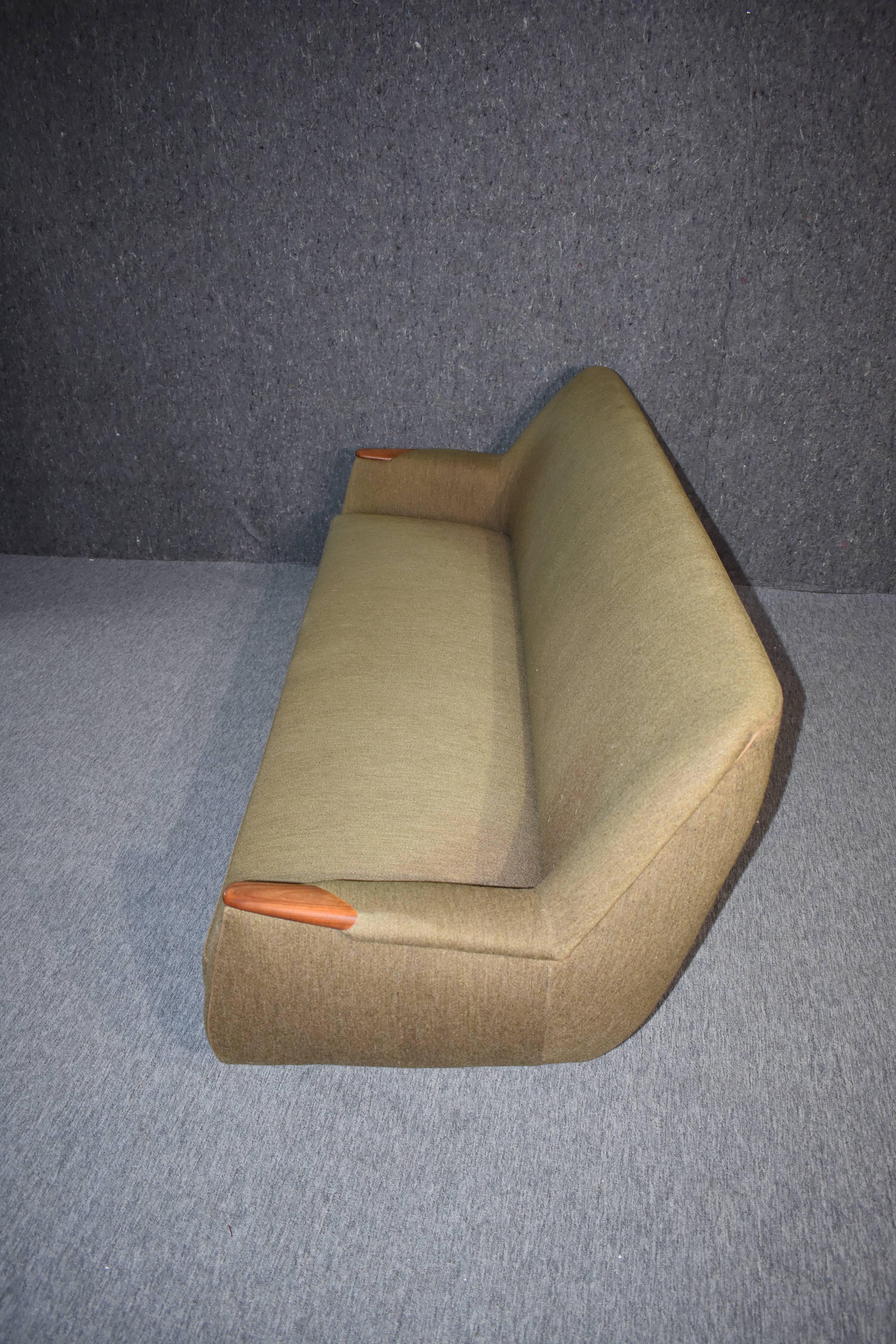 Dusted Green Mid-Century Modern Sofa, Wool and Teak, 1960s For Sale 2
