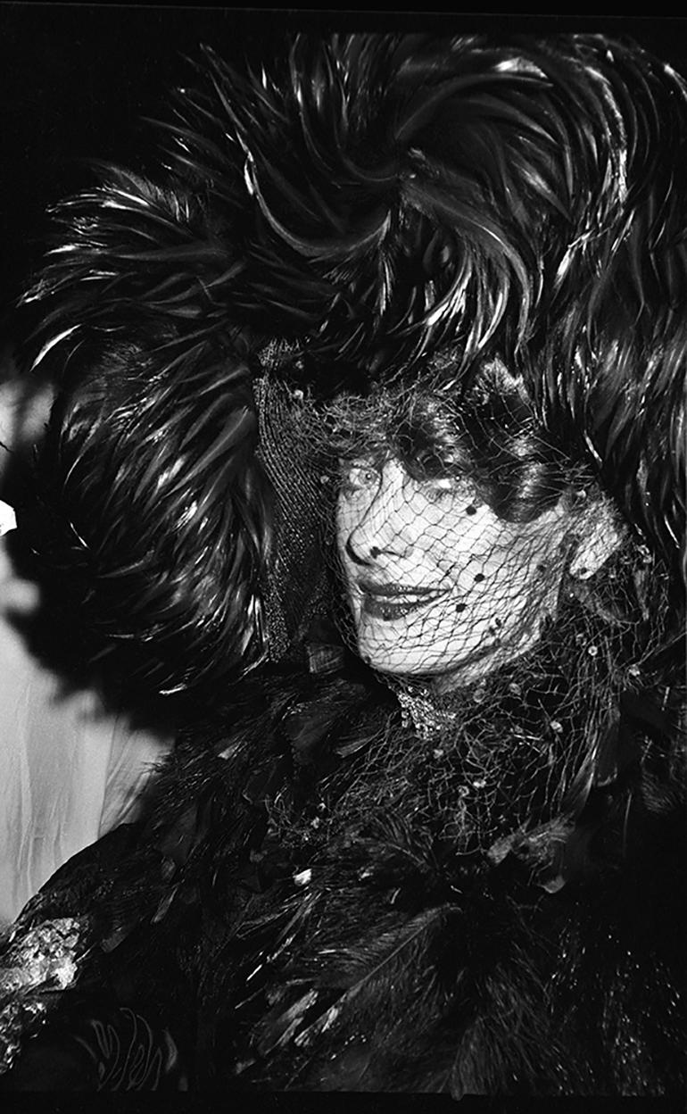 Cisne negro. - Photograph Arte pop de Dustin Pittman