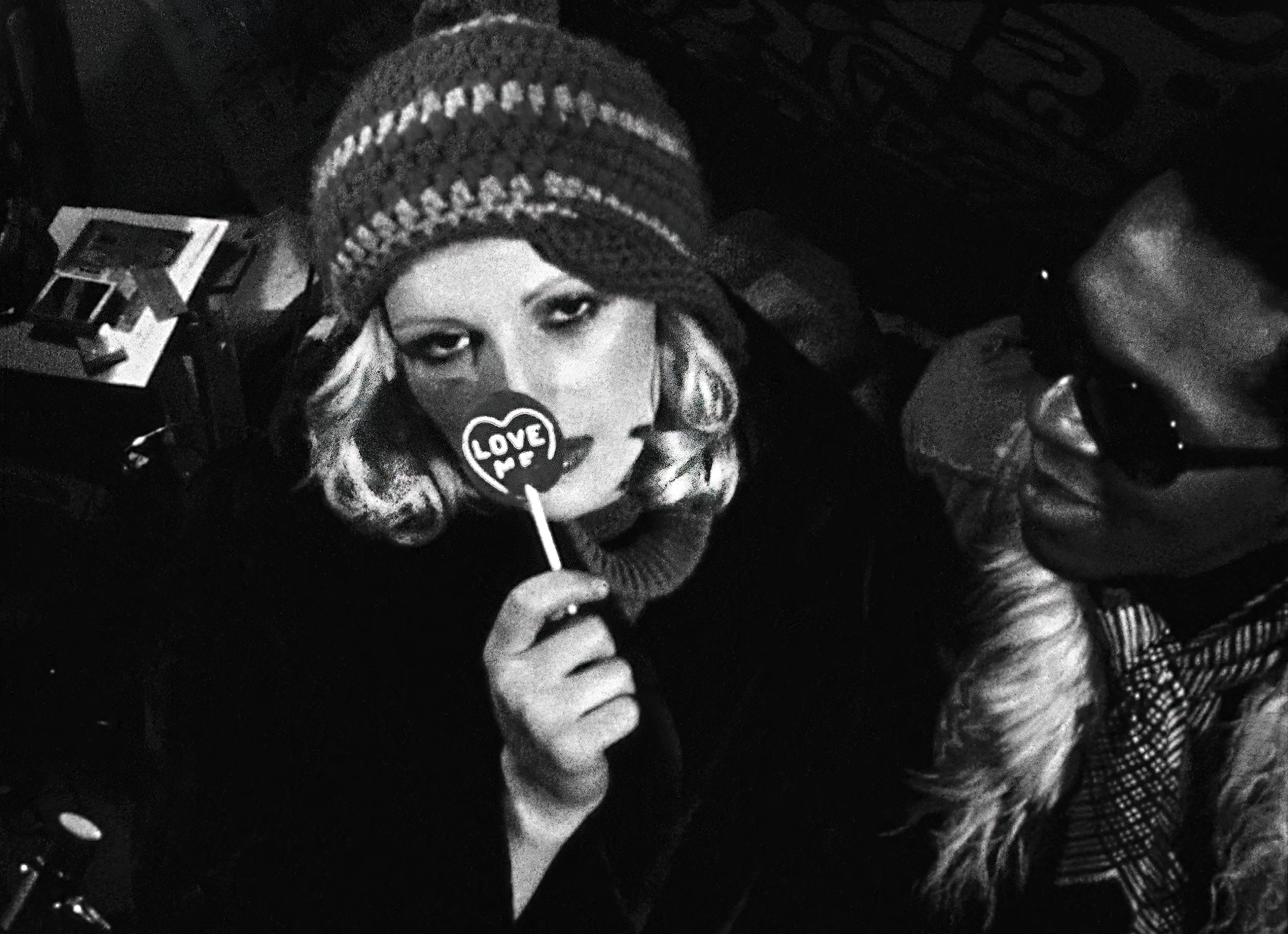 Filmstill von Warhols Superstar Candy Darling, 1971. (Pop-Art), Photograph, von Dustin Pittman