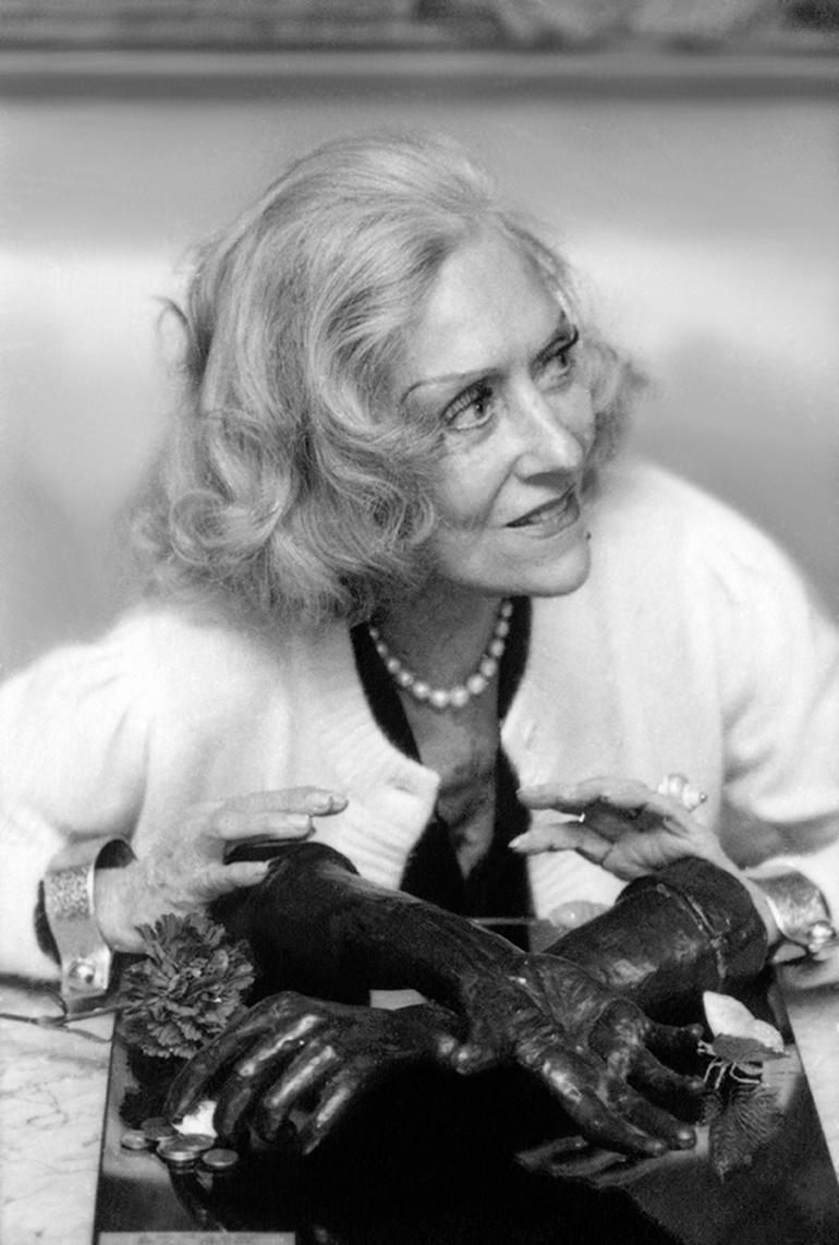 “I’m ready for my close-up”, Gloria Swanson at home, NYC, 1980.