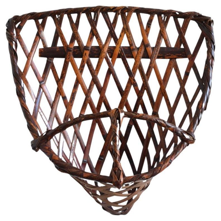 DustpanShaped Japanese Old Flower Vase Made of Bamboo/Wall Hanging