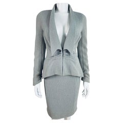 Staubblauer Thierry Mugler Rock mit tiefem V-Ausschnitt Anzug