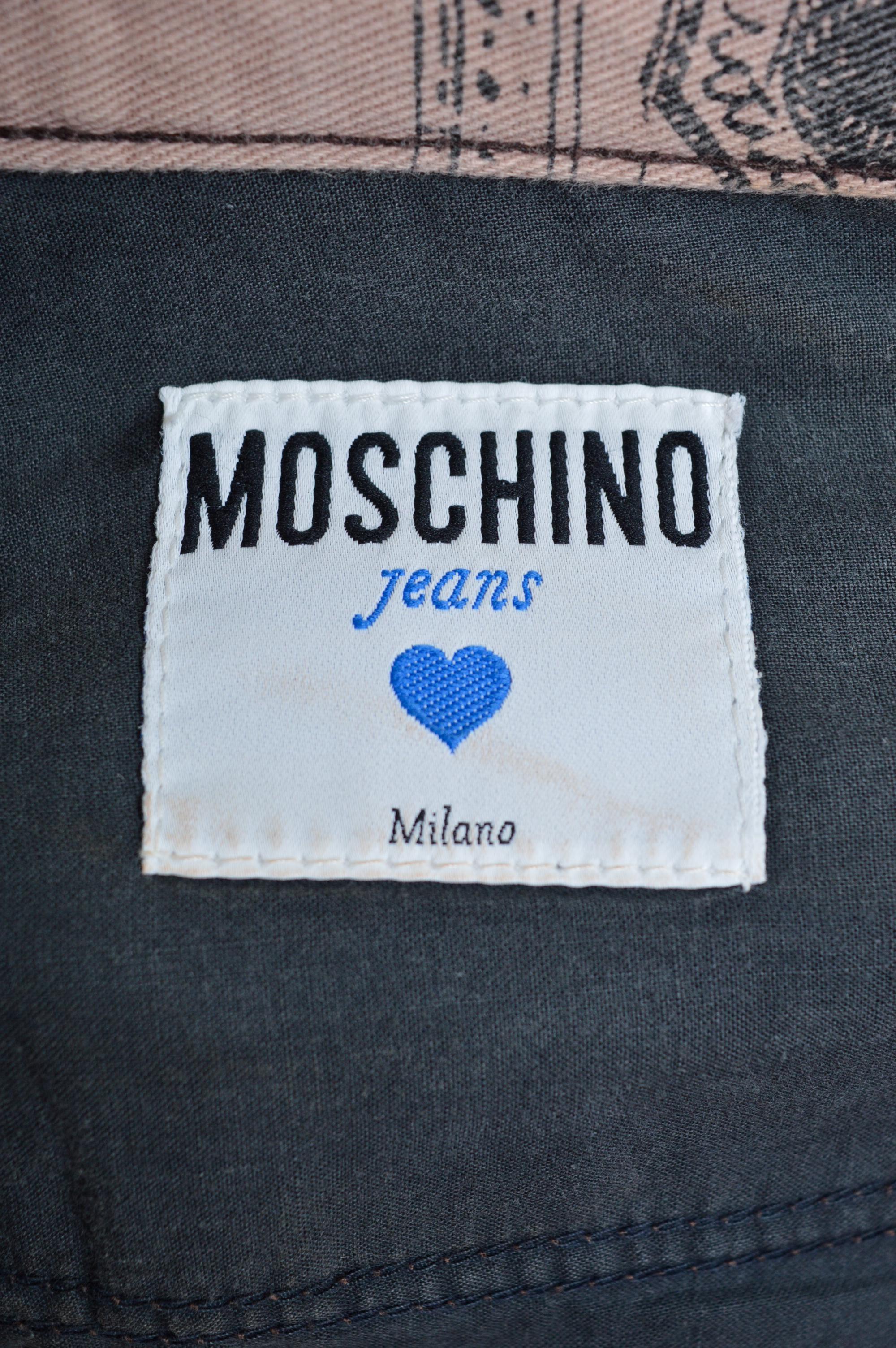 Staubiges Rosa 90er MOSCHINO Italienisch Antik Muster Ätzen Denim-Rock Damen im Angebot