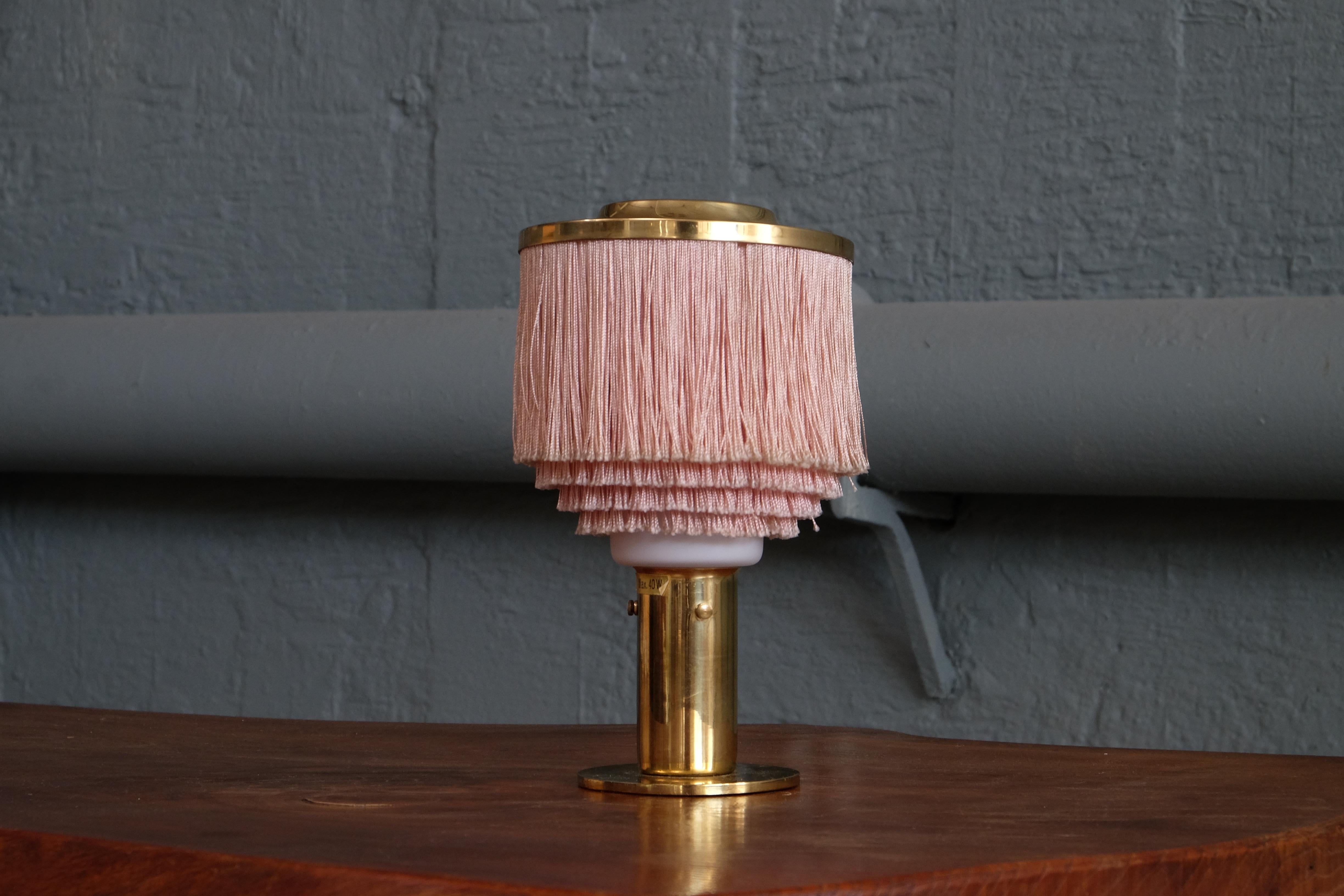 Swedish Dusty Pink Hans-Agne Jakobsson Table Lamp B-145, 1960s