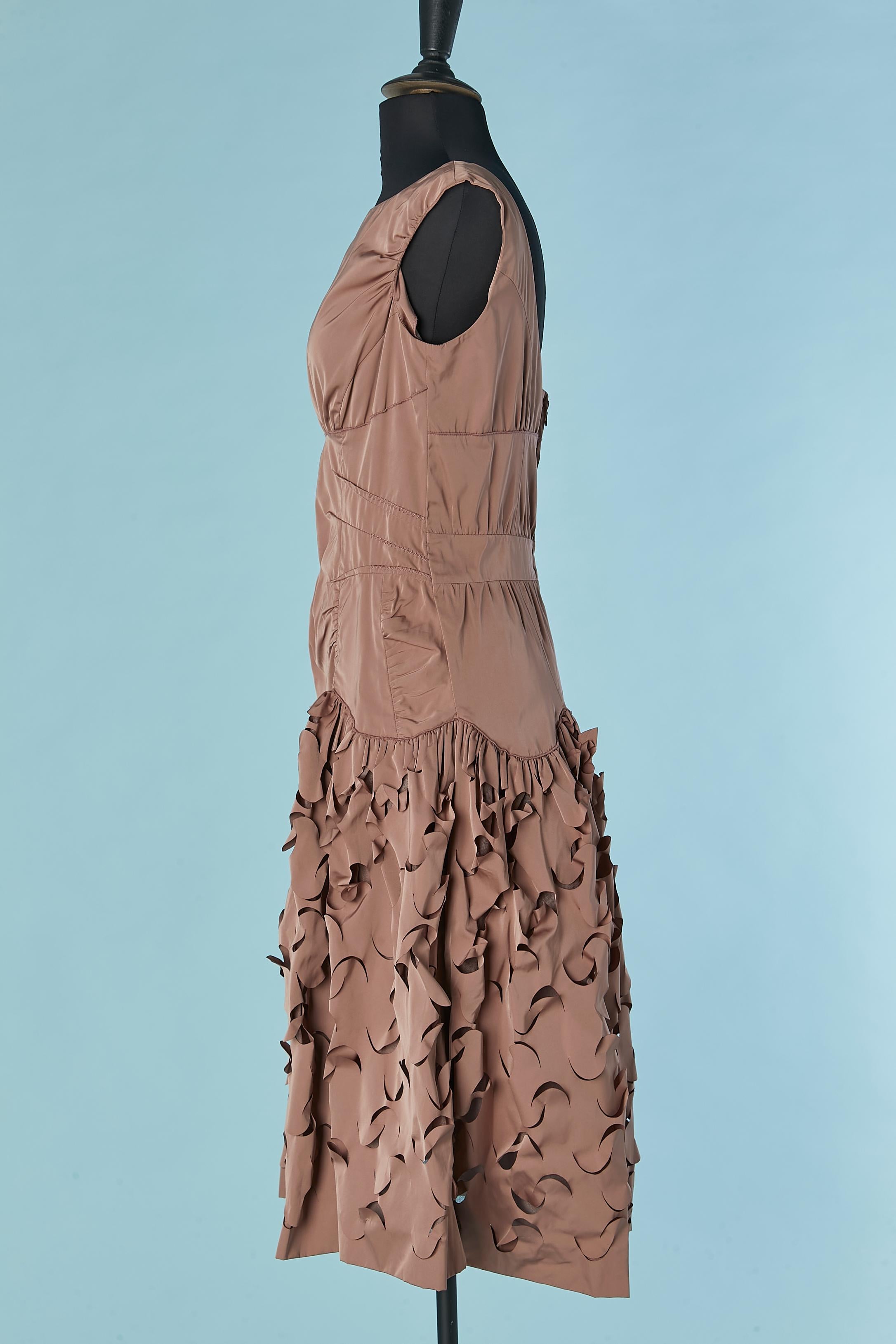 Dusty rose sleeveless cocktail dress with laser cut Nina RICCI New with tag For Sale 1