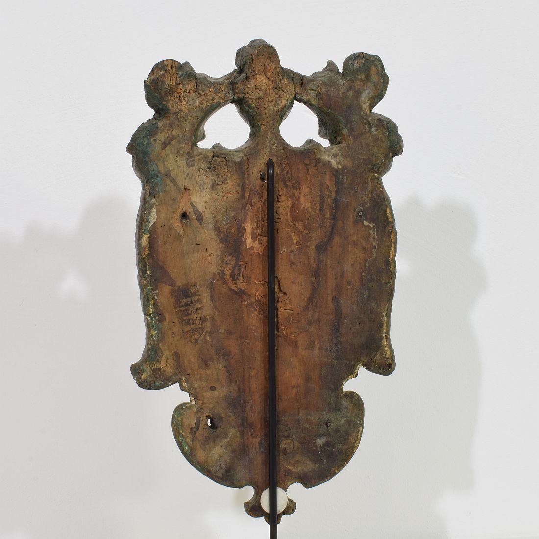 Niederländischer Barockmantel aus geschnitztem Holz aus dem 17./18. Jahrhundert im Angebot 13