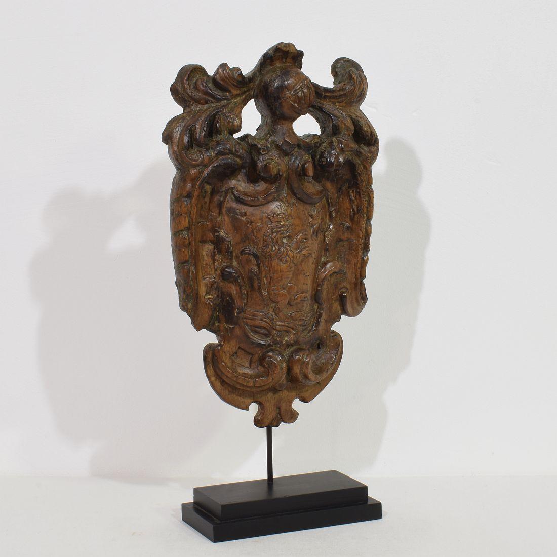 Hand-Carved Dutch 17/18th Century Baroque Carved Wooden Coat of Arms For Sale