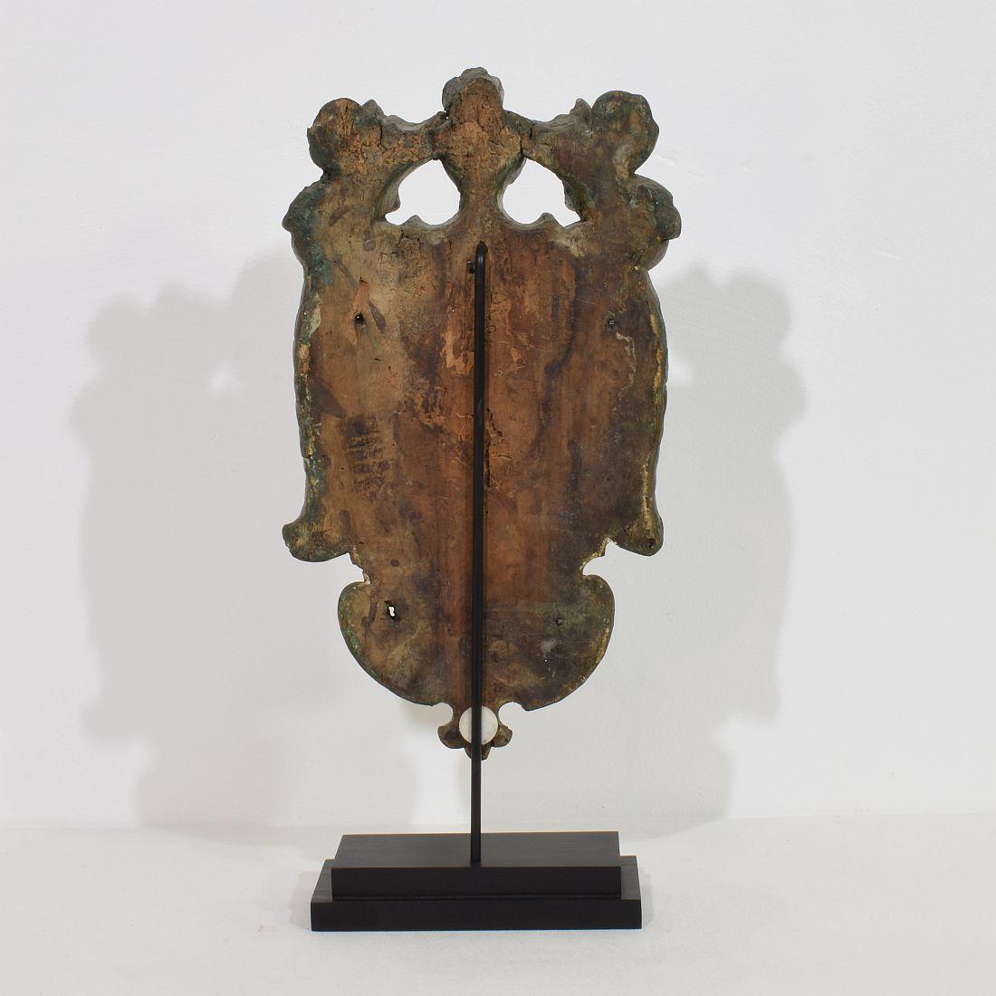 18th Century and Earlier Dutch 17/18th Century Baroque Carved Wooden Coat of Arms For Sale