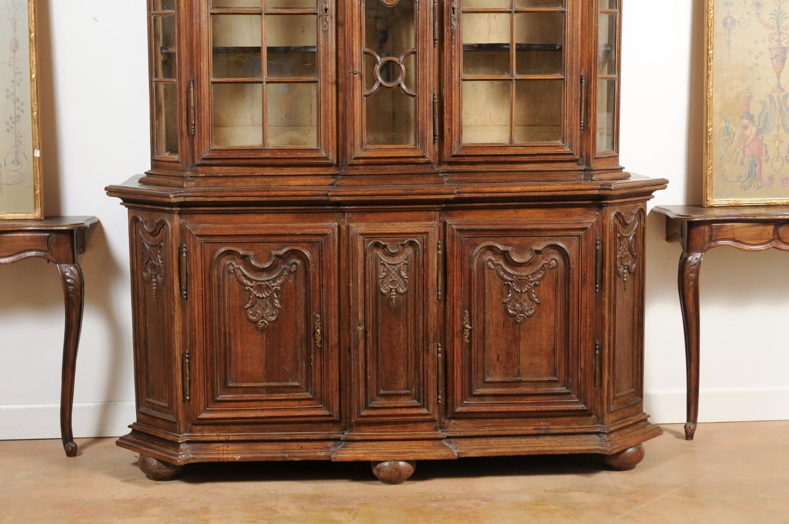 Dutch 1793s Carved Oak Buffet À Deux-Corps with Glass Doors and Pewter Clock For Sale 16