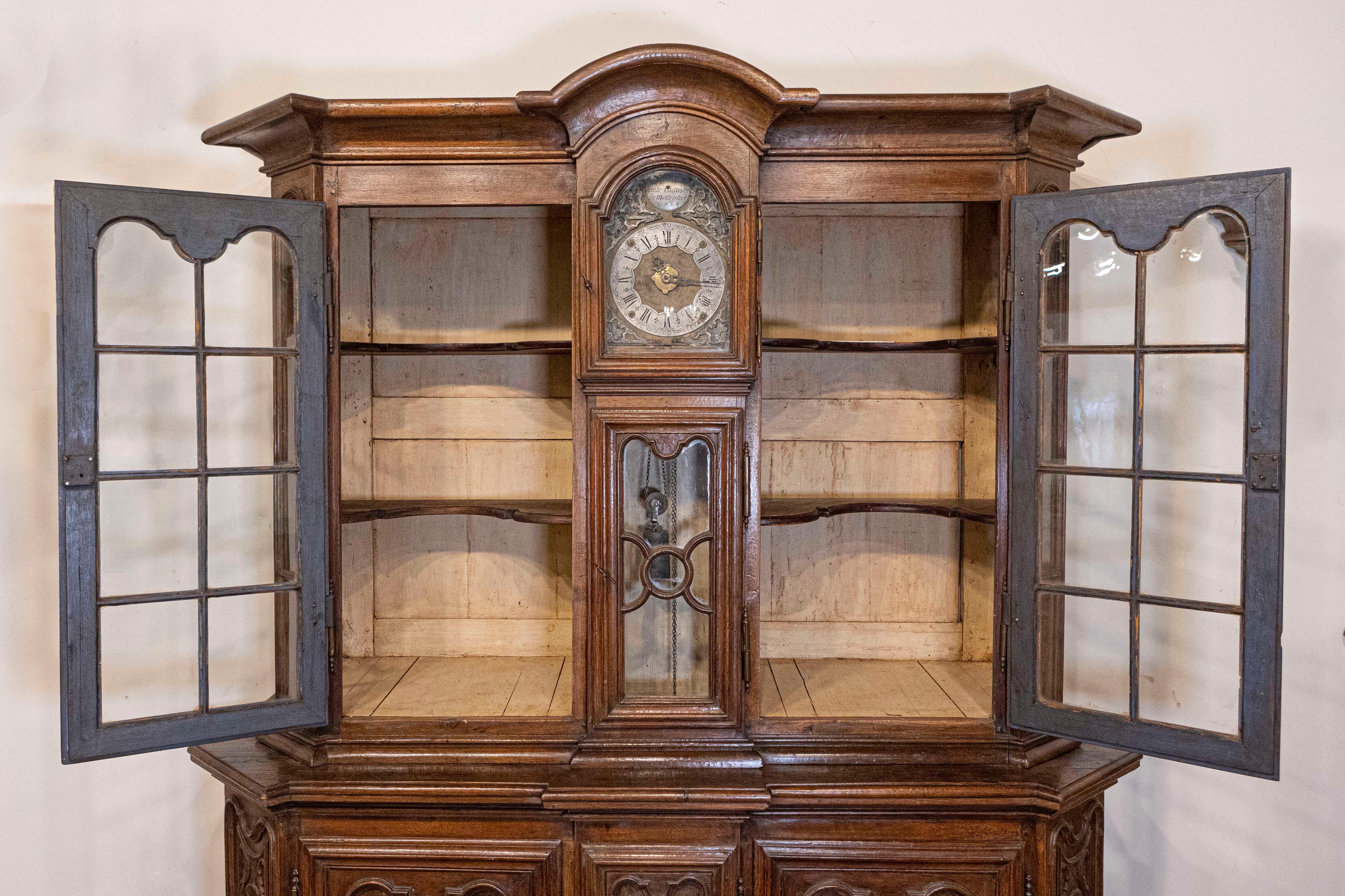Dutch 1793s Carved Oak Buffet À Deux-Corps with Glass Doors and Pewter Clock For Sale 5