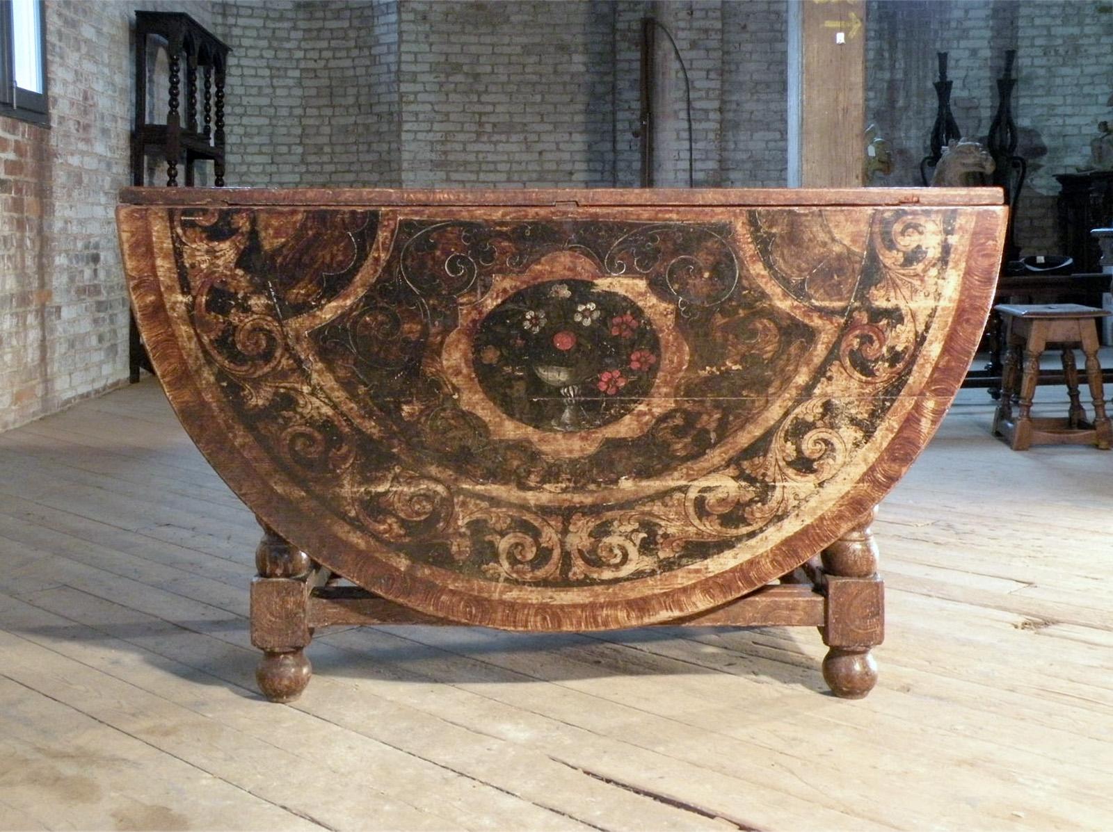 Dutch 17th Century Painted Large Oval Gate-Leg Dining Table In Good Condition For Sale In Troy, NY