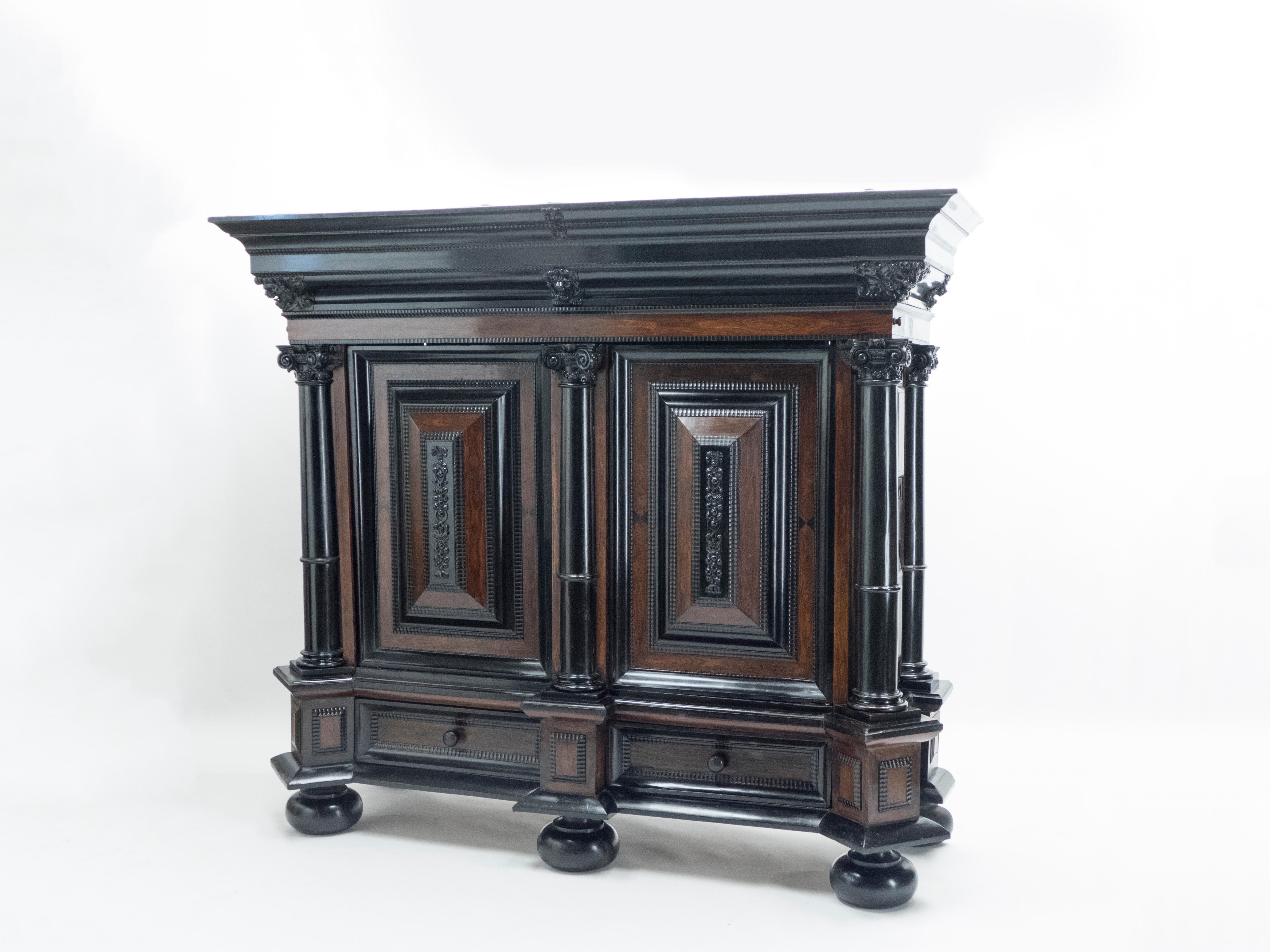 Dutch 17th Century Rosewood Ebony Baroque Cupboard Kussenkast, 1670 For Sale 1