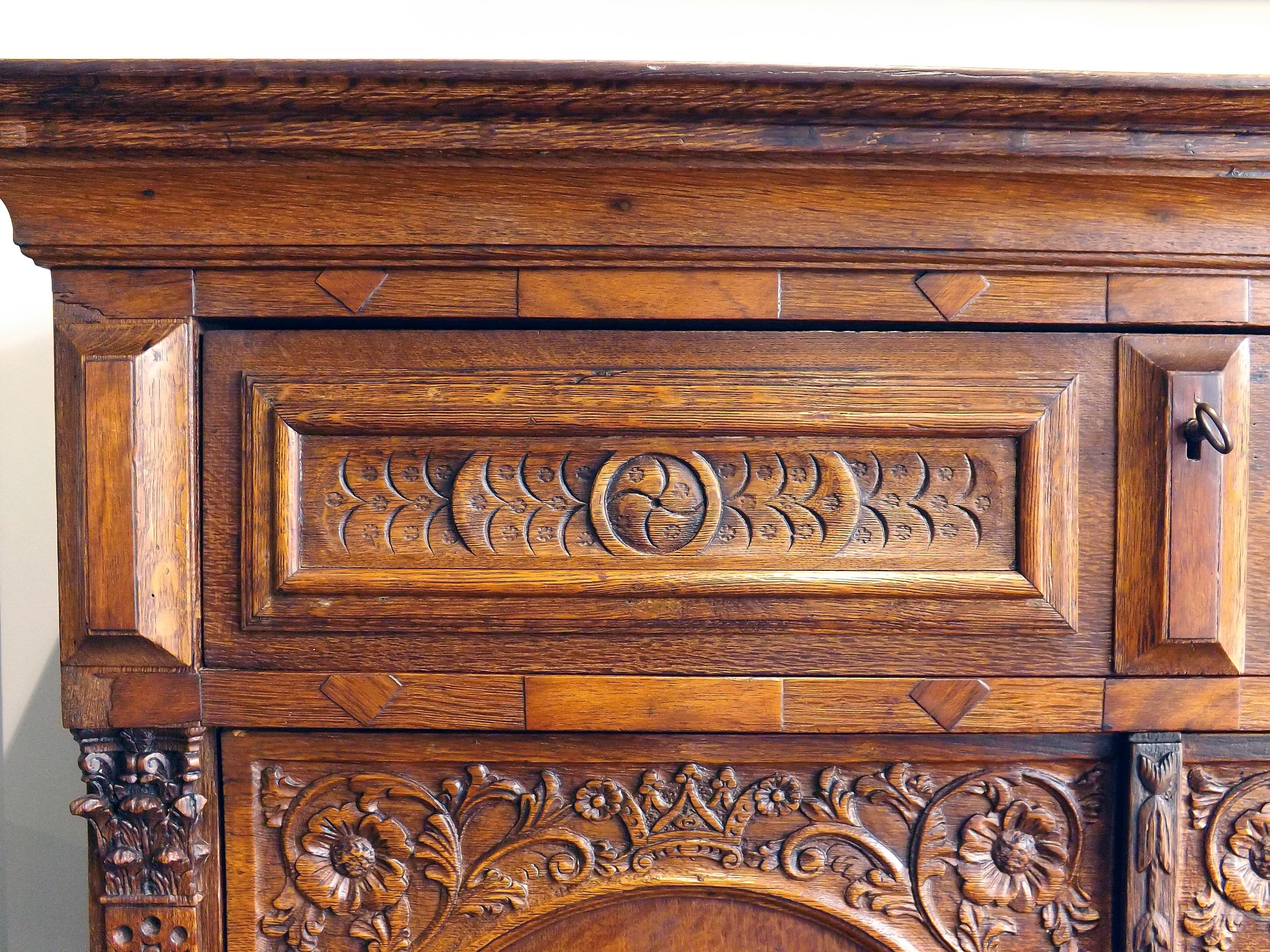 Hand-Carved Dutch 18th Century Carved Cabinet For Sale