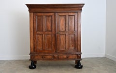 Dutch 18th Century Oak Kussenkast Armoire