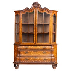 Dutch 18th Century Rococo Vitrine with Bombe Base and Exceptional Marquetry