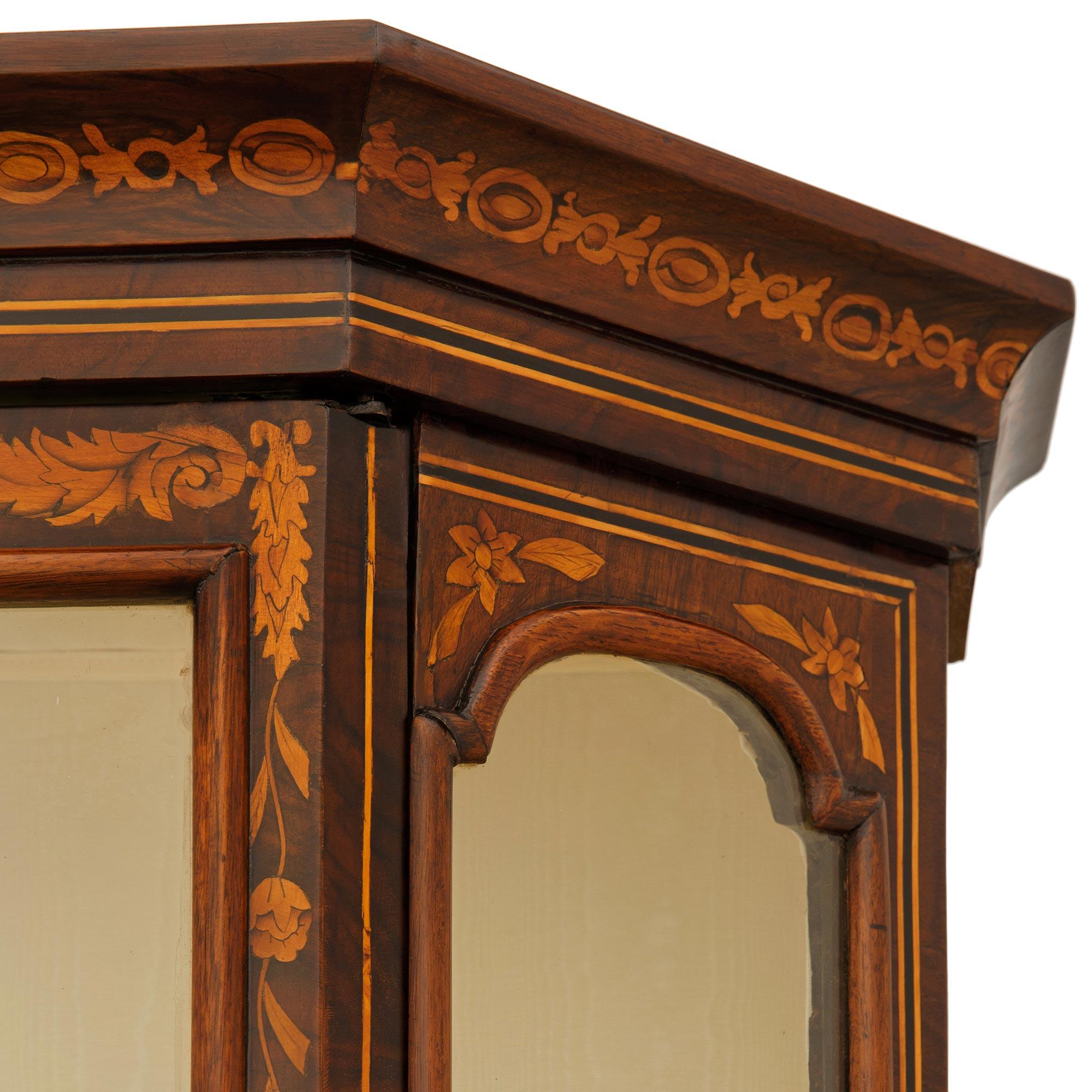 Dutch 18th century Walnut and Fruitwood cabinet vitrine For Sale 2