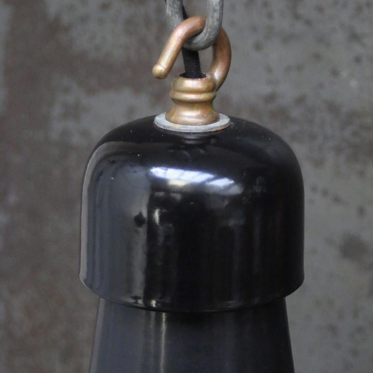 Dutch 1920s Black Enamel Vintage Industrial Pendant Light In Good Condition For Sale In Amsterdam, NL