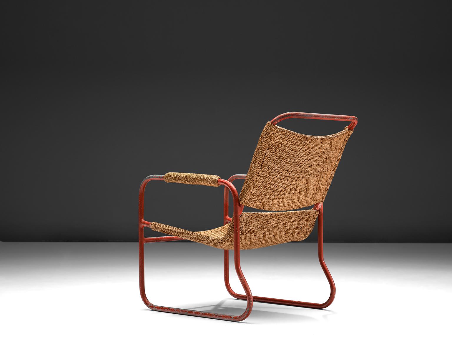 Bas Van Pelt, armchair, red tubular metal and sisal armchair, the Netherlands, 1930s.

This Classic armchair is designed by Bas Van Pelt and is executed with a wicker sisal back and seat. The armrests too are covered with this natural material.
