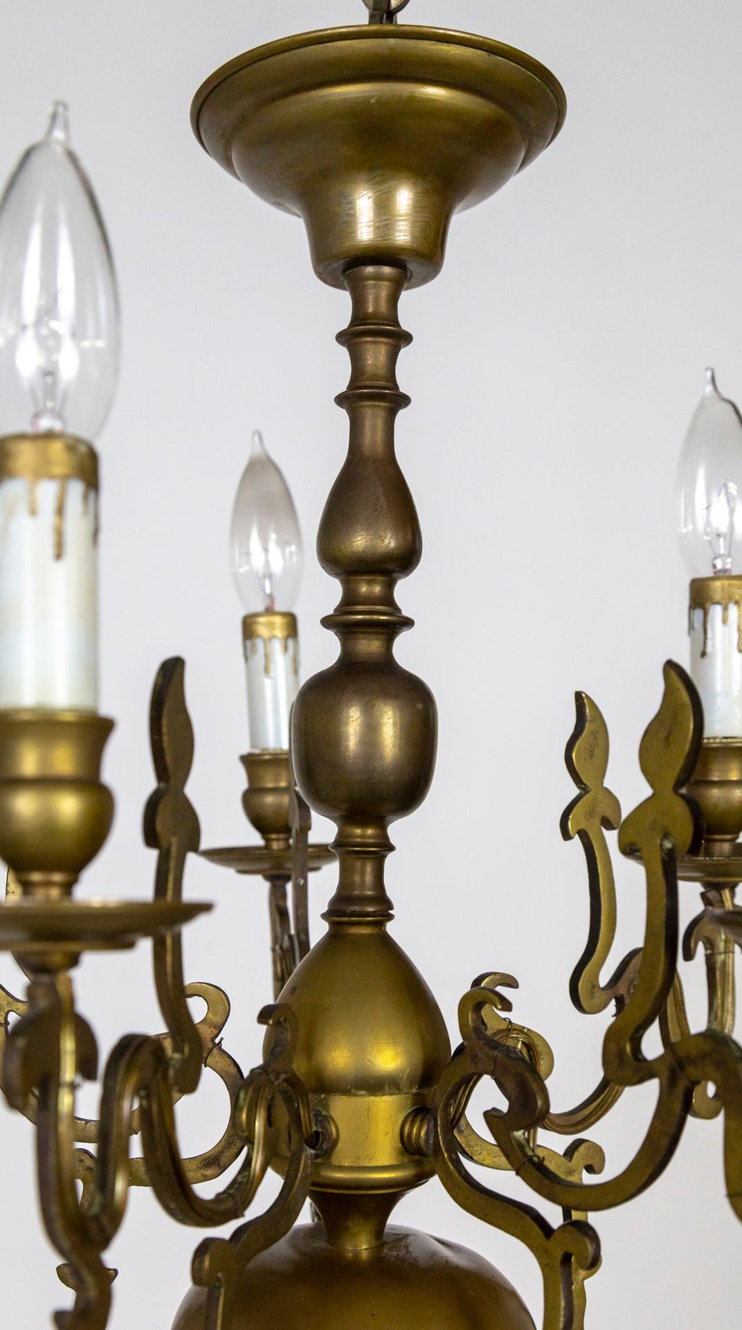 Dutch 19th Cent. 5-Light Brass Chandelier w/ Flame Detailing In Good Condition For Sale In San Francisco, CA