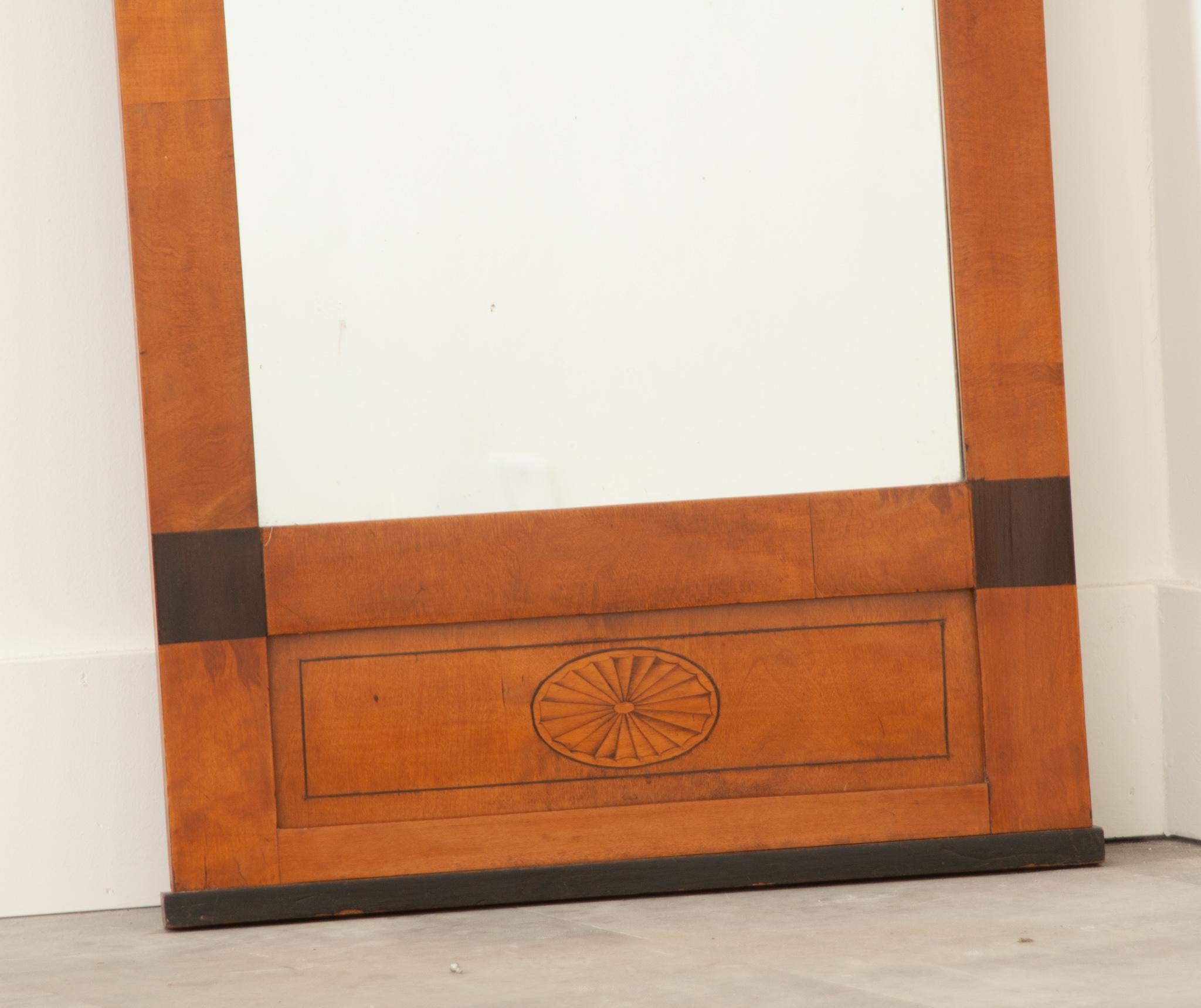 Dutch 19th Century Biedermeier Trumeau In Good Condition For Sale In Baton Rouge, LA