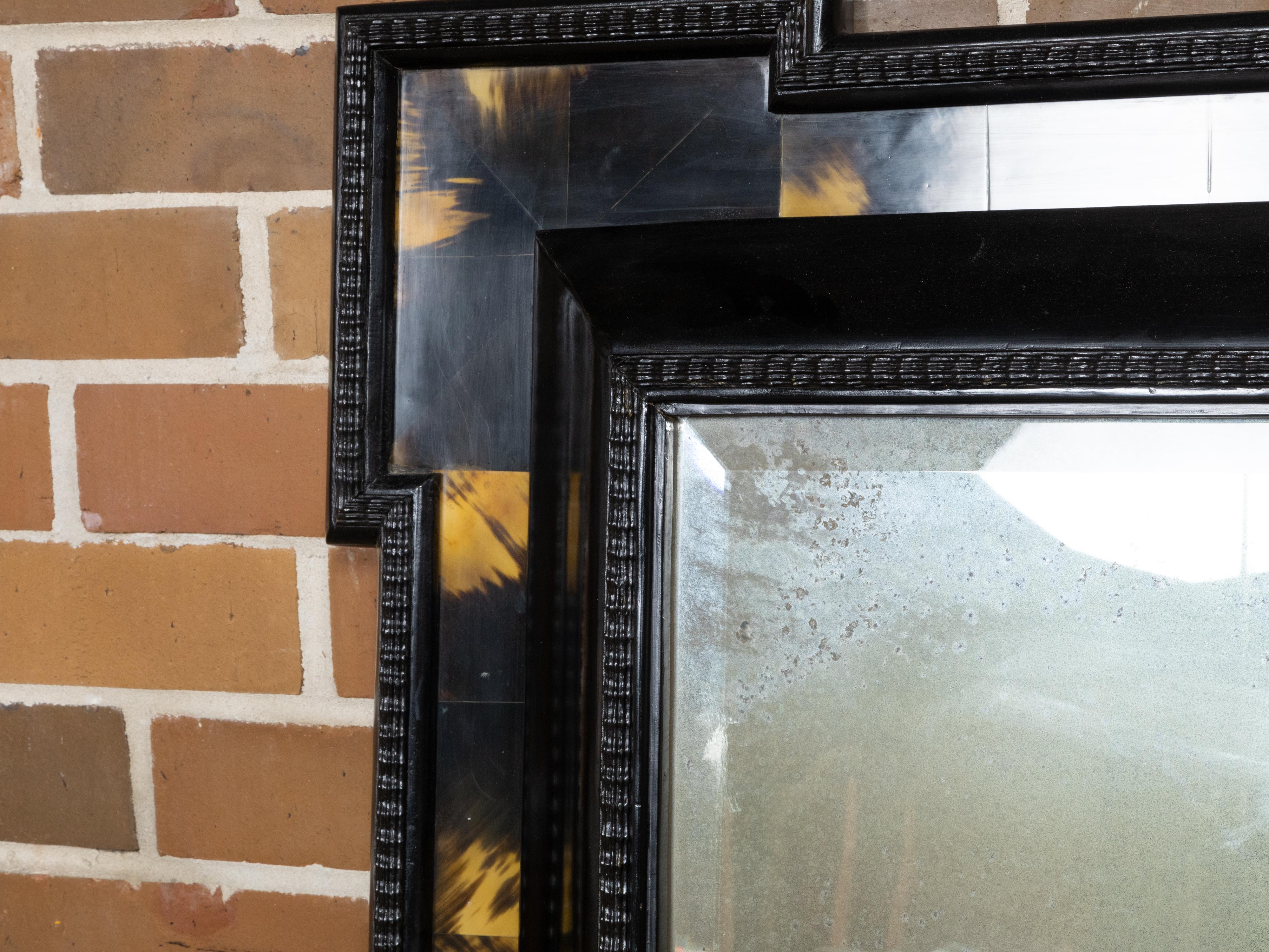 Miroir hollandais du 19ème siècle en fausse tortue, noir et ambre, avec cadre sculpté en vente 2