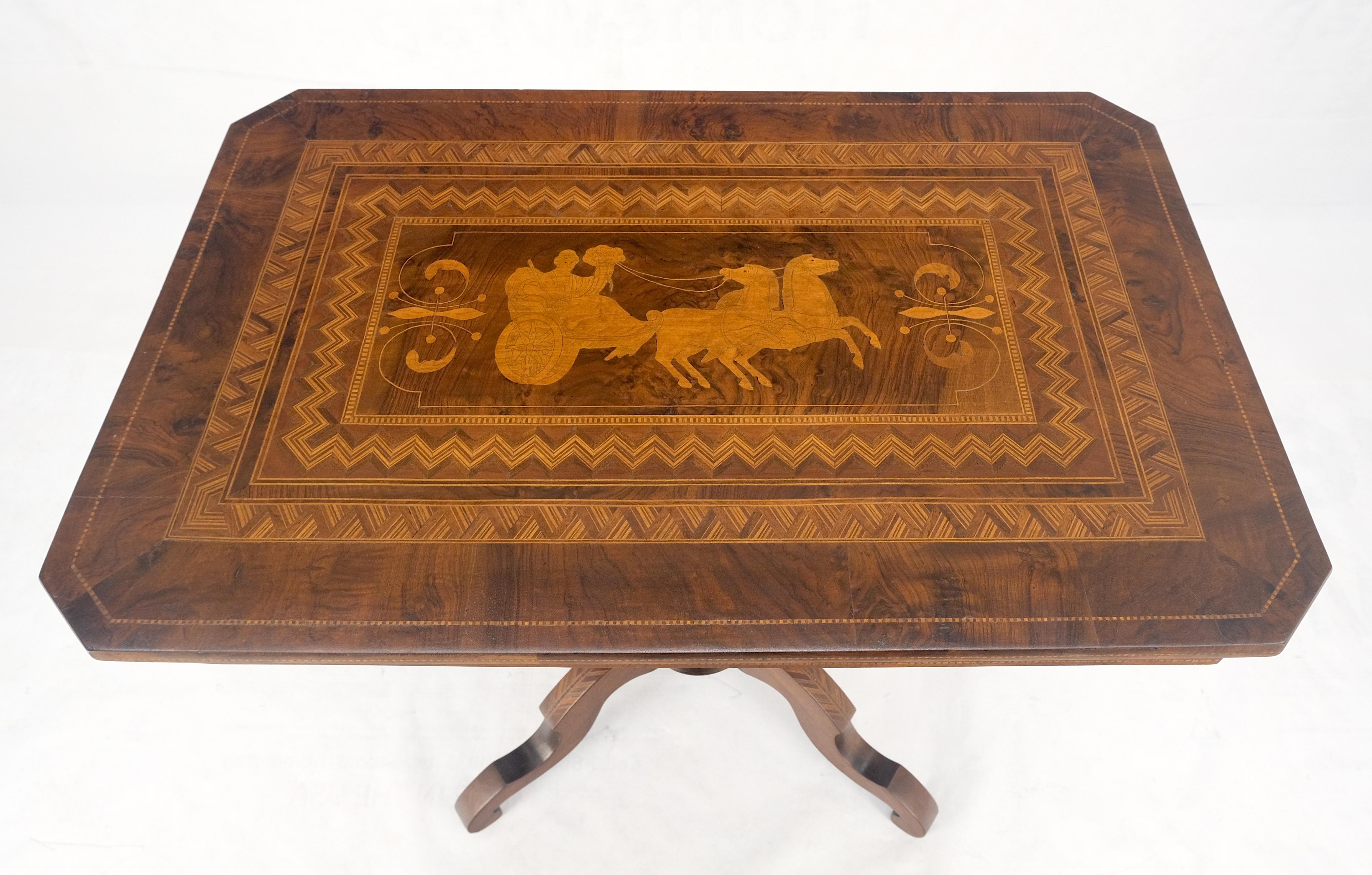 Classique américain Table d'appoint hollandaise du 19ème siècle avec marqueterie sur le dessus, pour petit déjeuner en vente