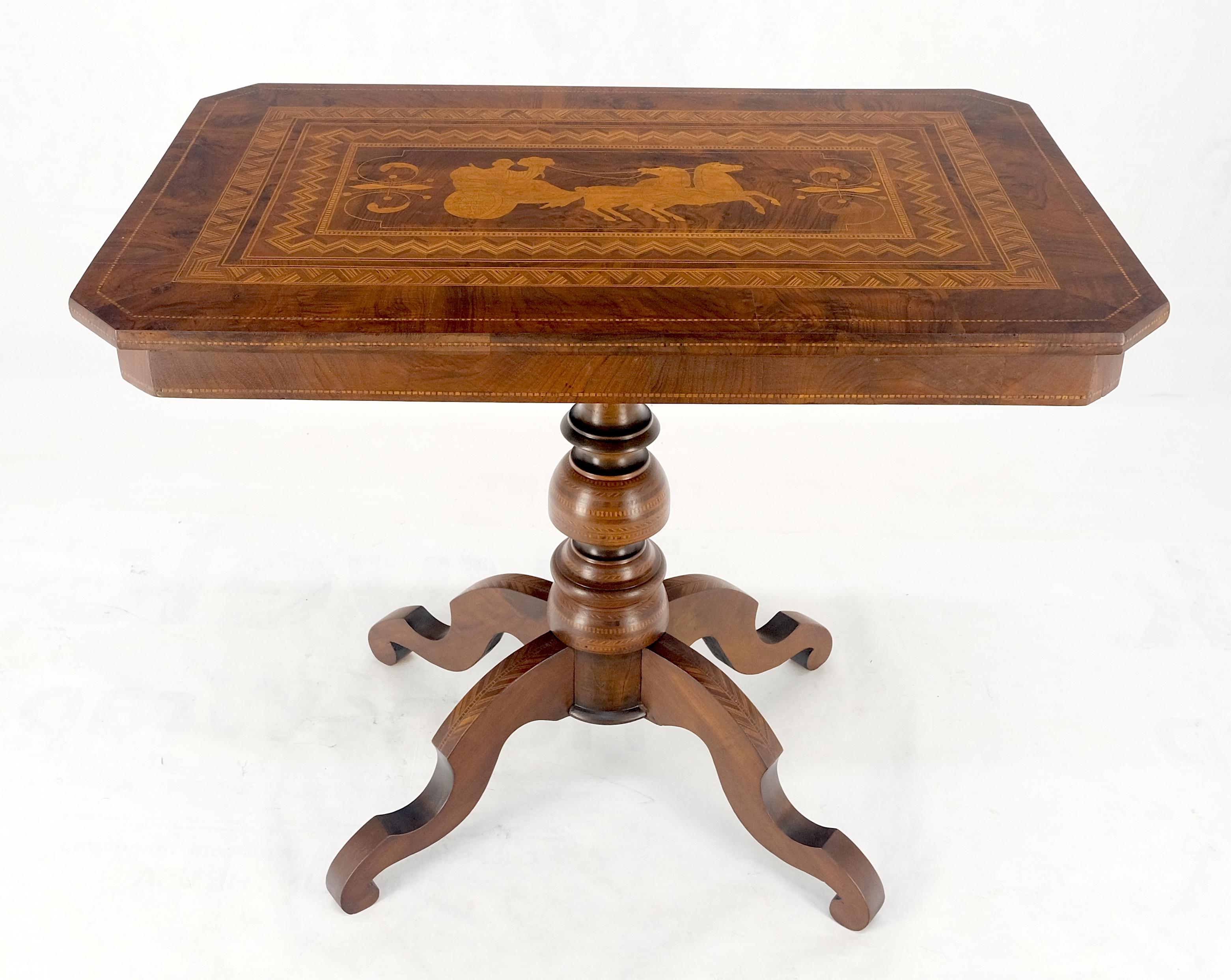 Néerlandais Table d'appoint hollandaise du 19ème siècle avec marqueterie sur le dessus, pour petit déjeuner en vente