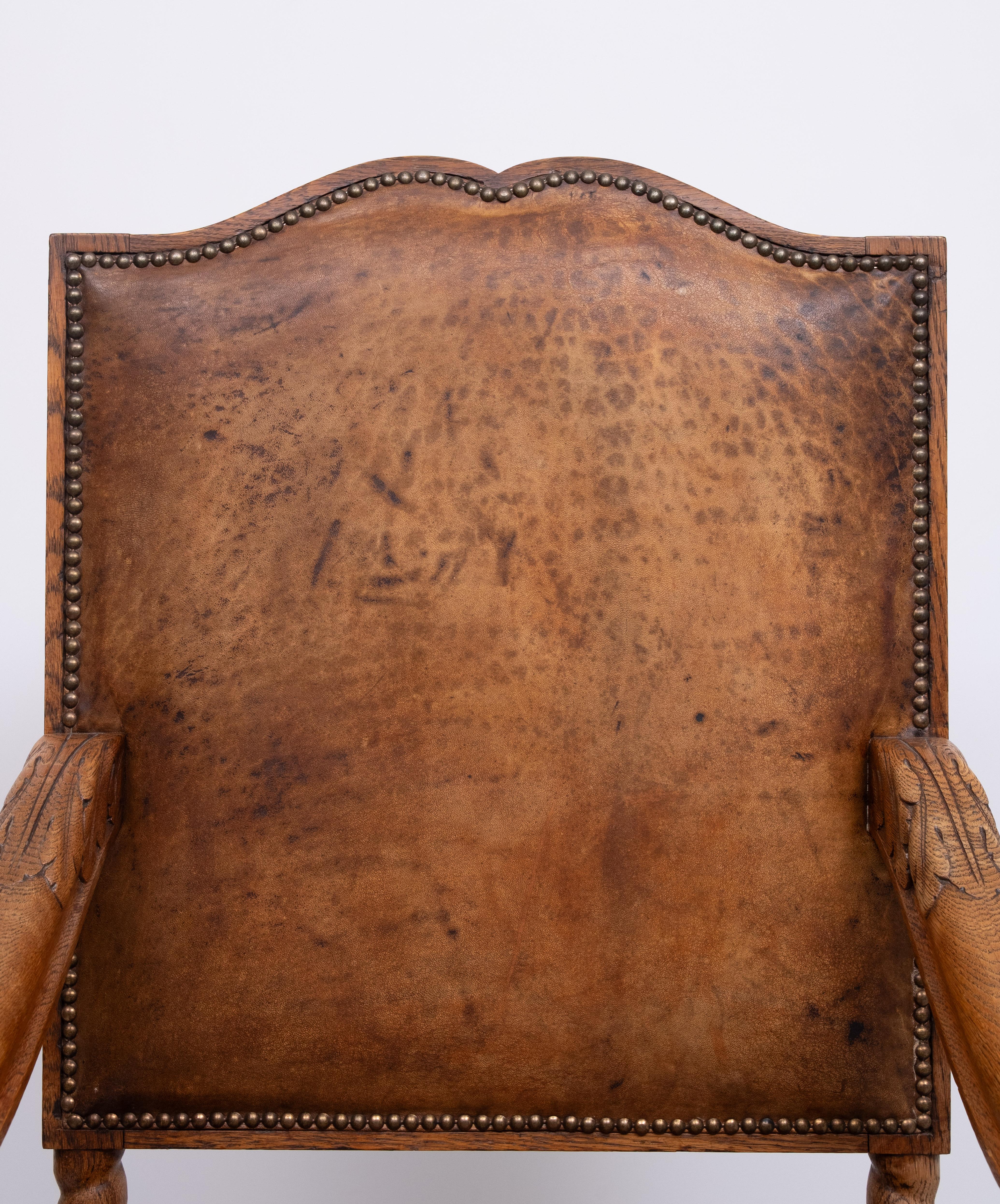 Chaise à accoudoirs ouverte en chêne baroque hollandais du 19e siècle en vente 2