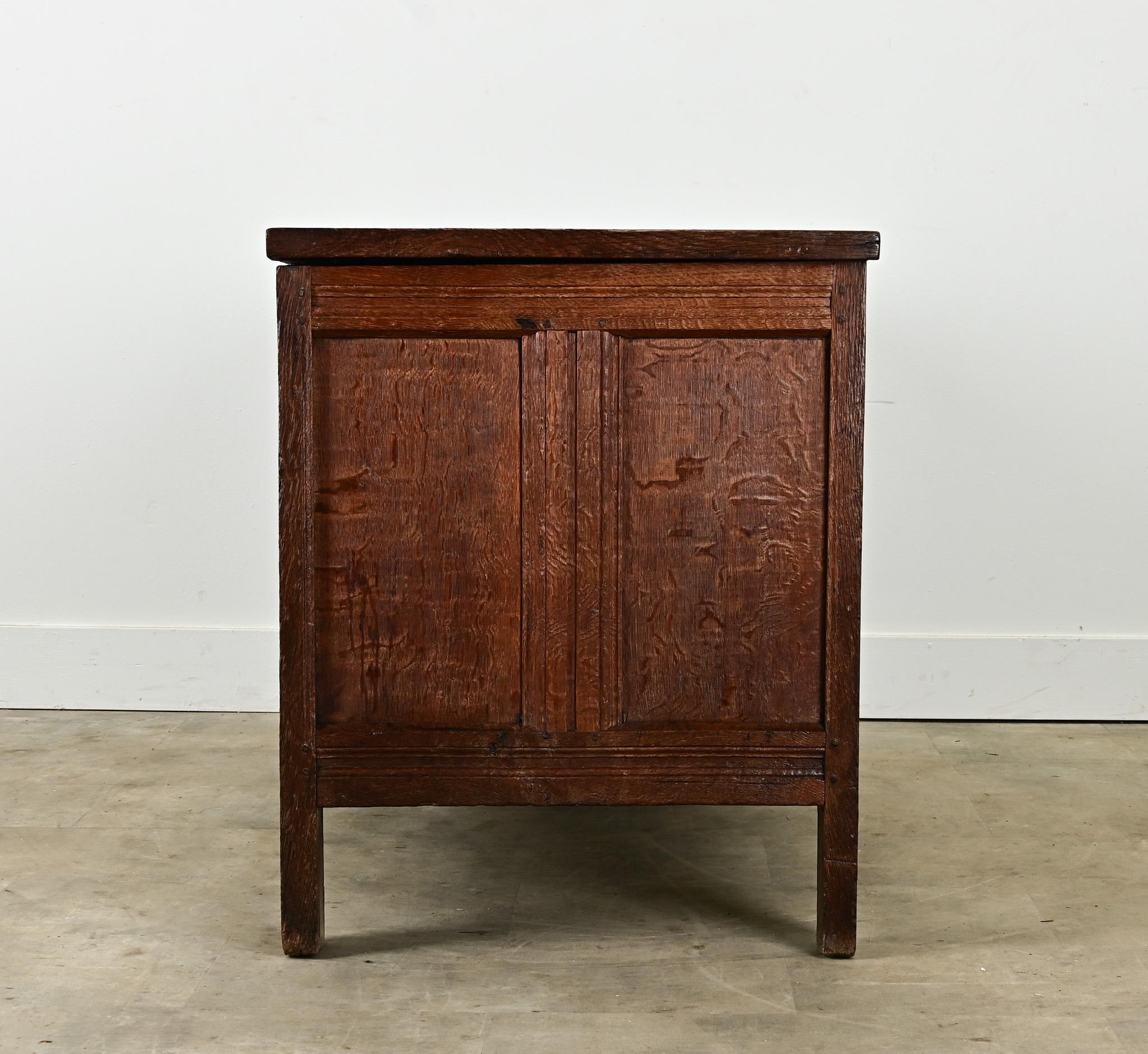 Dutch 19th Century Oak Paneled Coffer For Sale 2