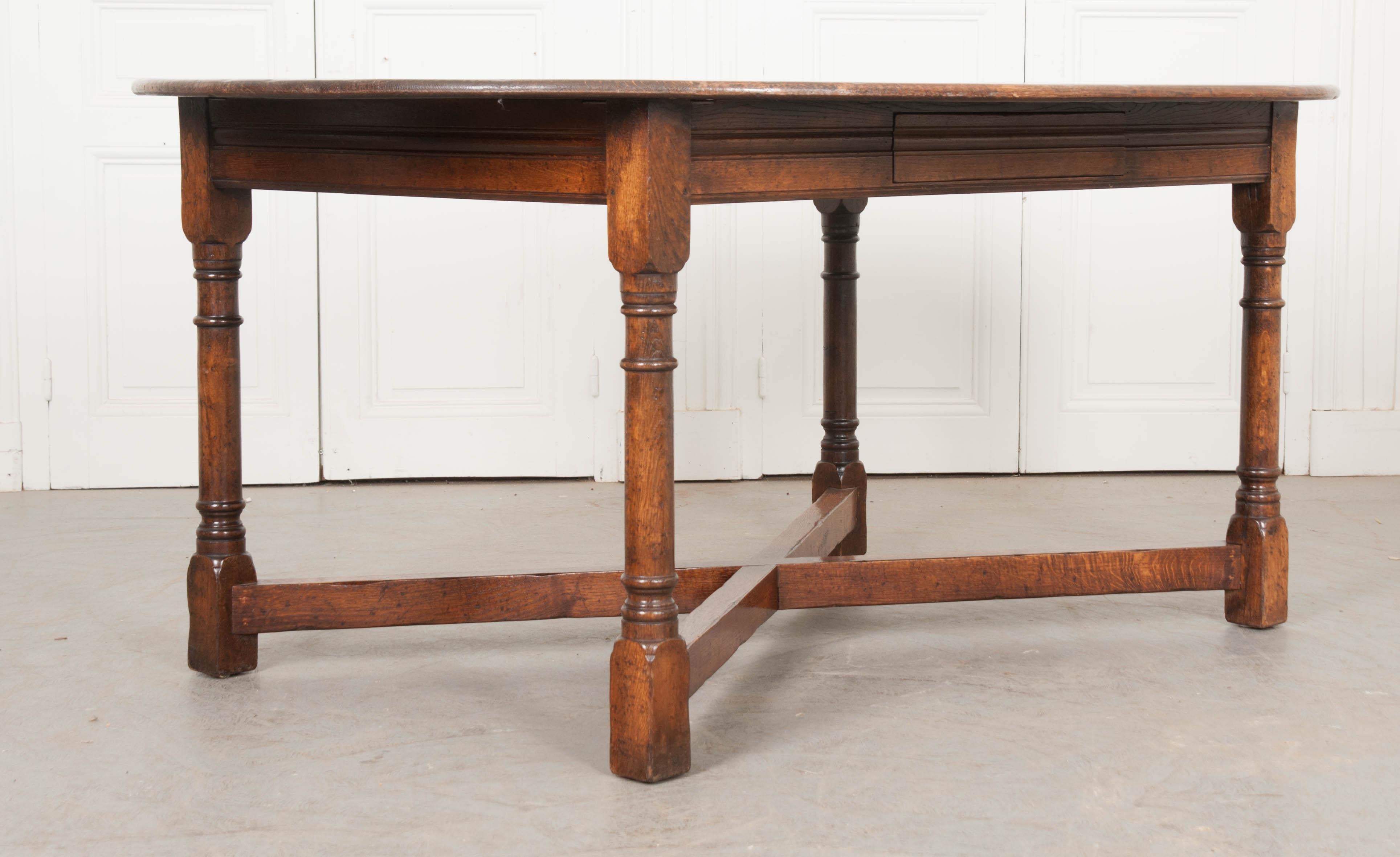 Dutch 19th Century Oval Oak Dining Table In Good Condition In Baton Rouge, LA