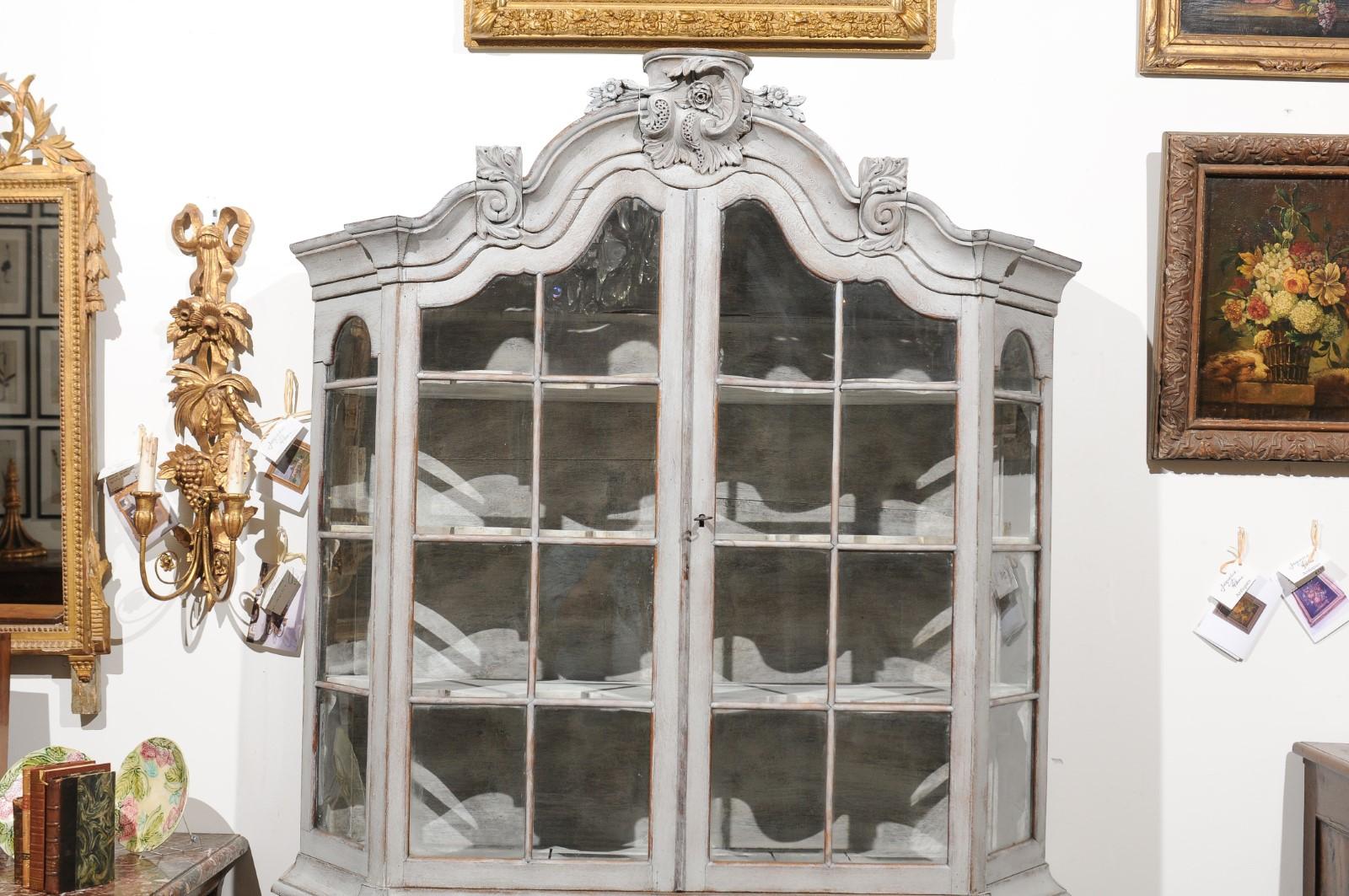 Dutch 19th Century Rococo Style Painted Vitrine with Glass Doors and Bombé Chest 4