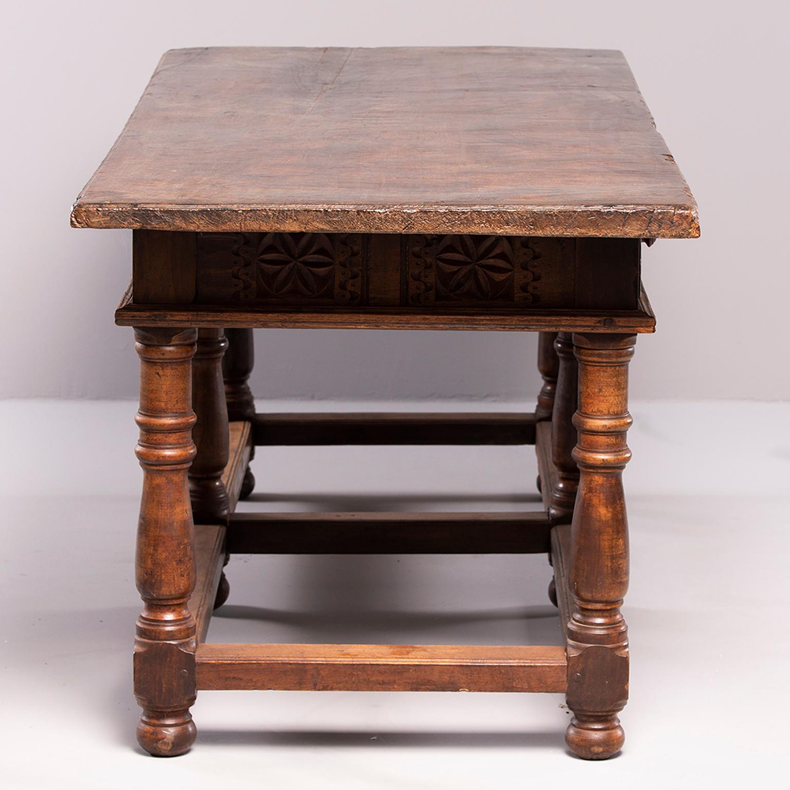  Portuguese All Original 18th Century Carved Walnut Table 8