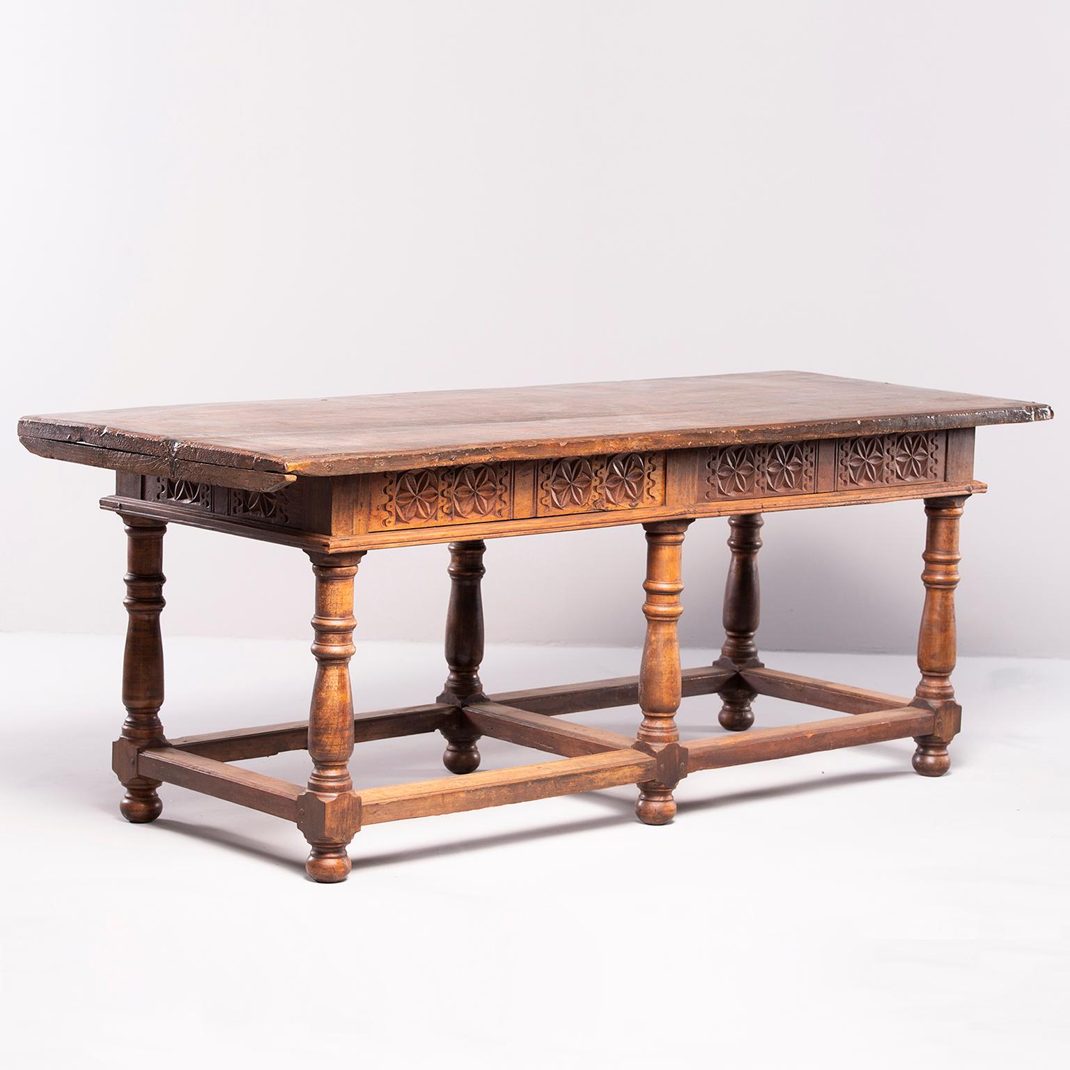  Portuguese All Original 18th Century Carved Walnut Table 12